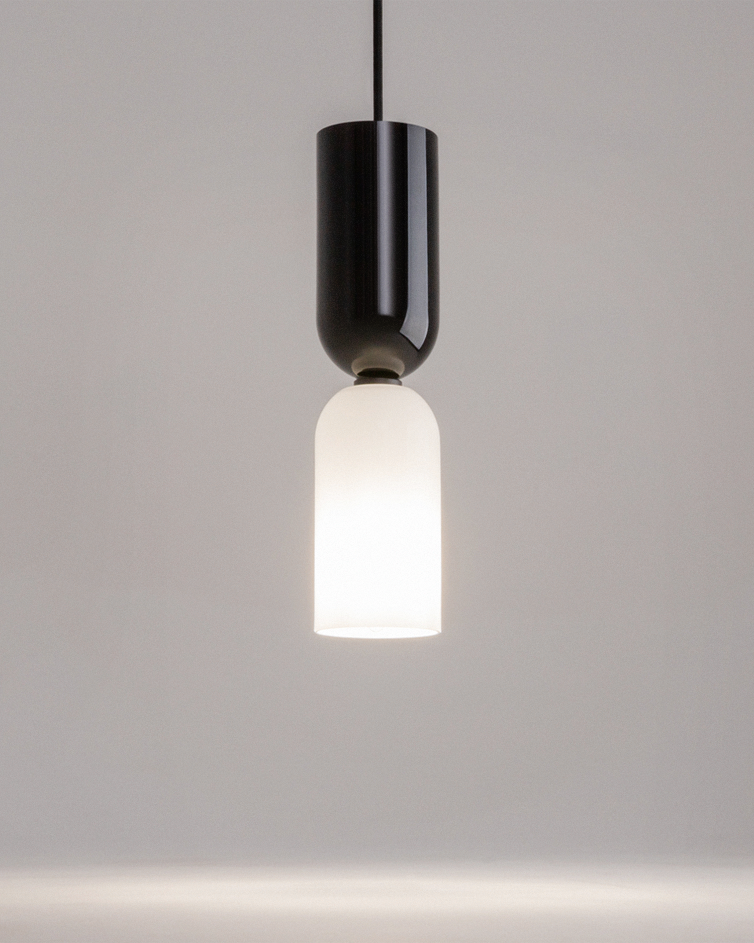 Lampada a sospensione Memory, nera