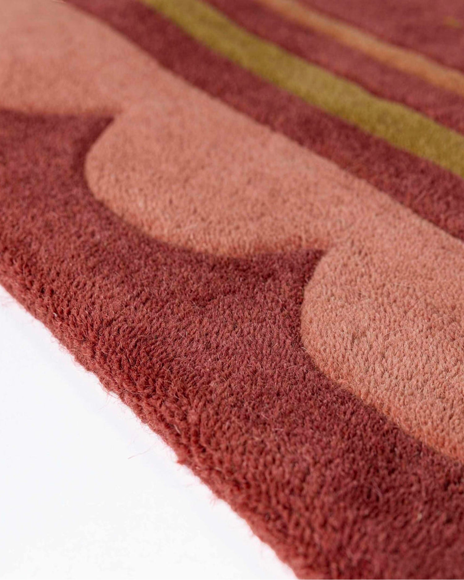 Tappeto in lana con bordo smerlato Lois