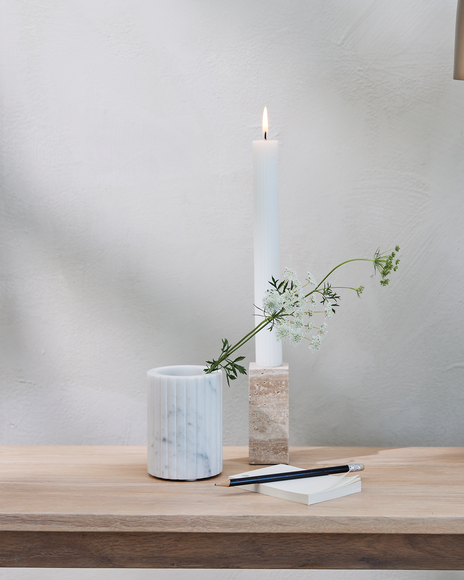 Set 2 candele striate, bianche