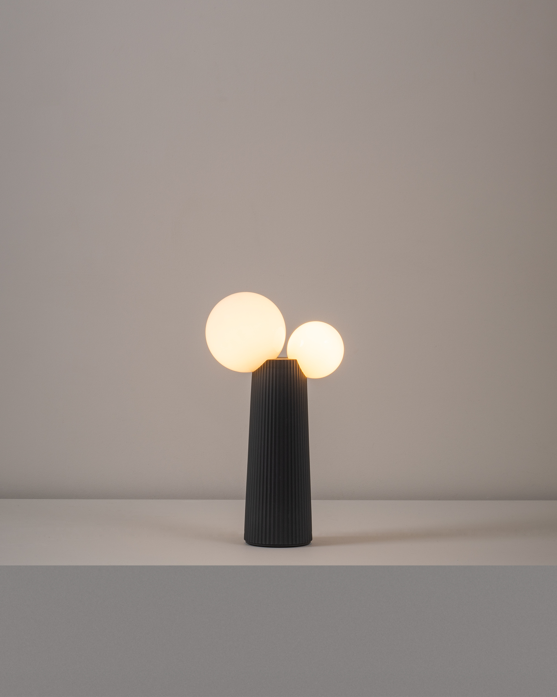 Lampada da tavolo Land doppia, antracite