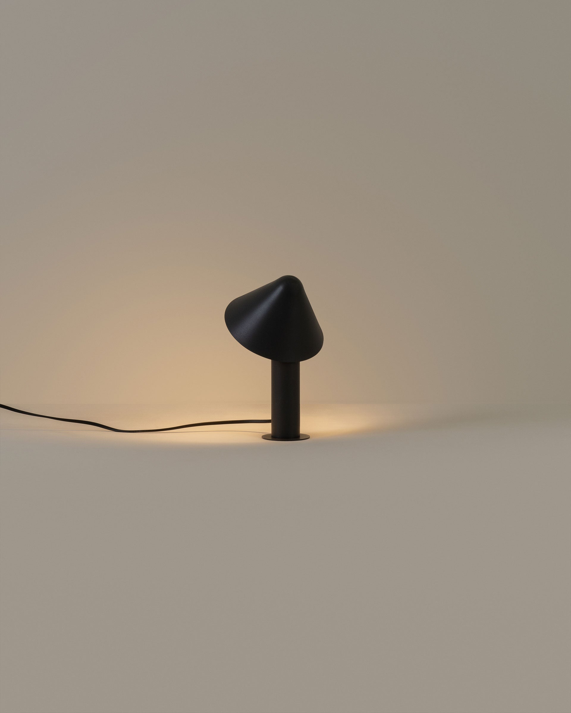 Lampada da tavolo Shita, antracite