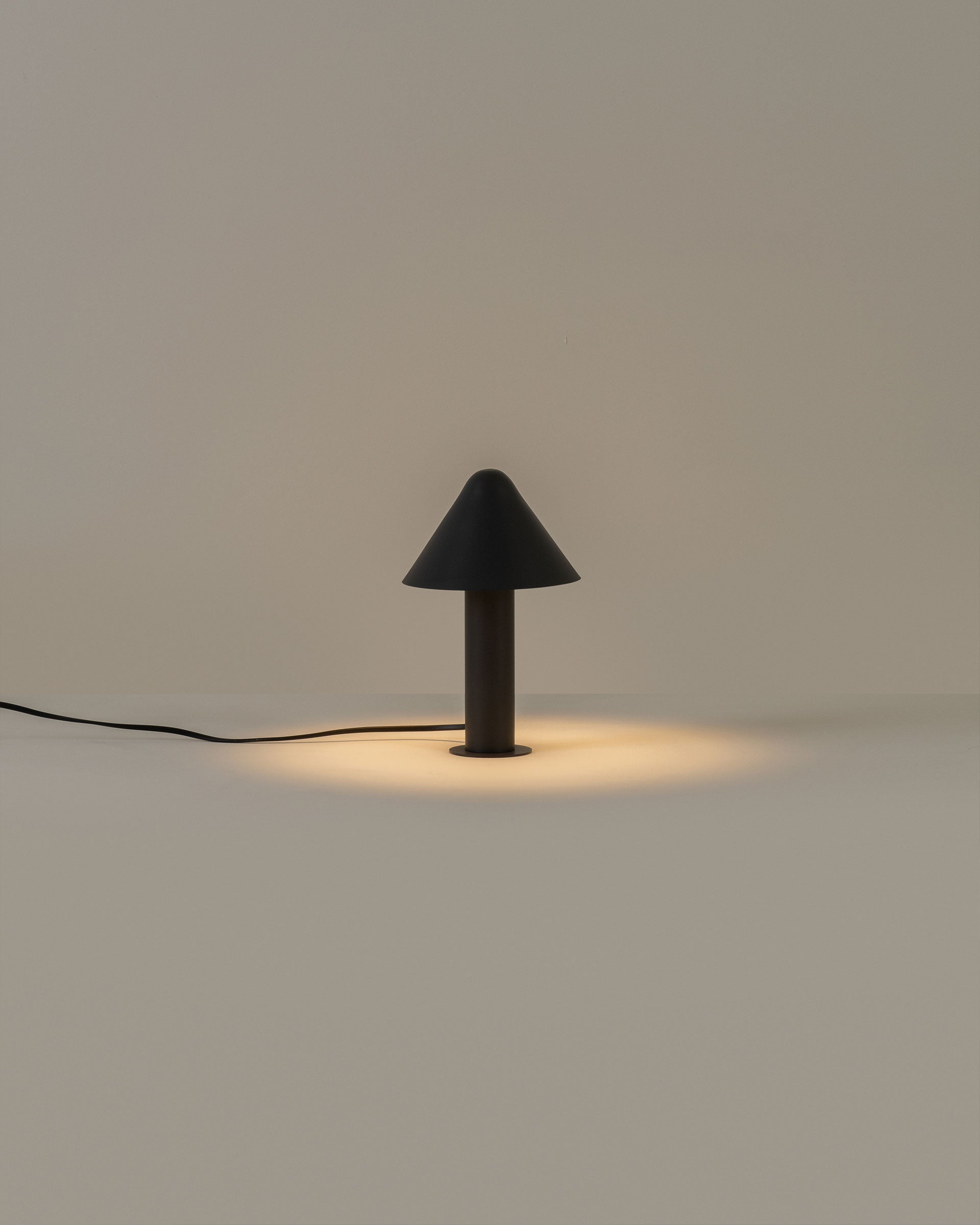 Lampada da tavolo Shita, antracite