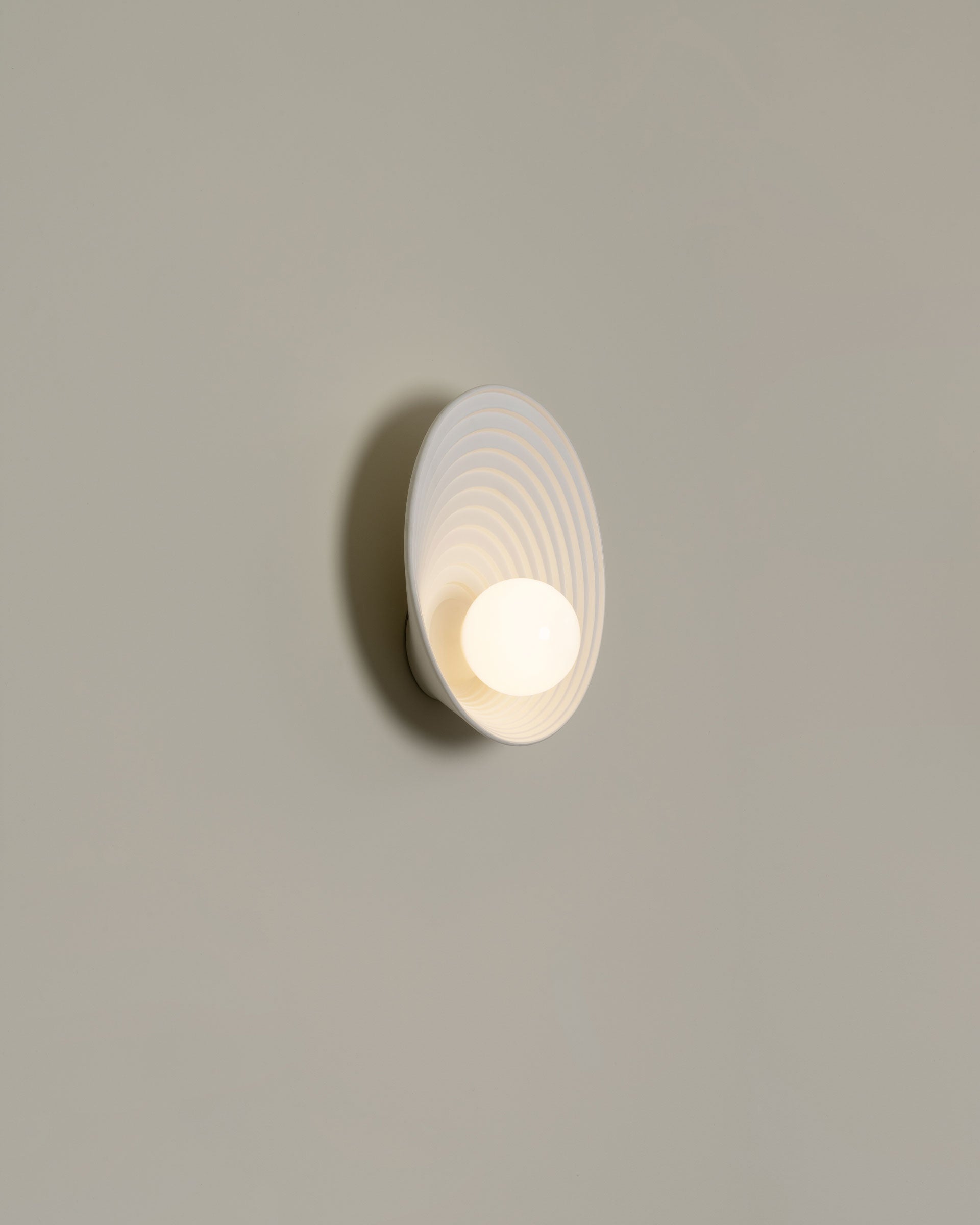 Lampada da parete Albor, bianco ghiaccio