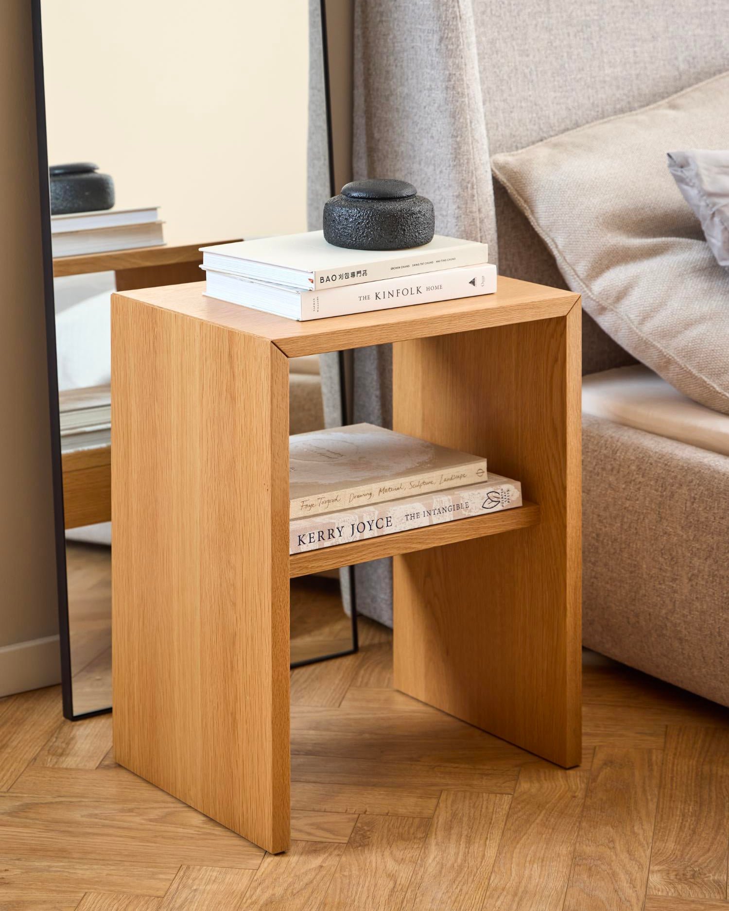 Comodino in legno Arlon