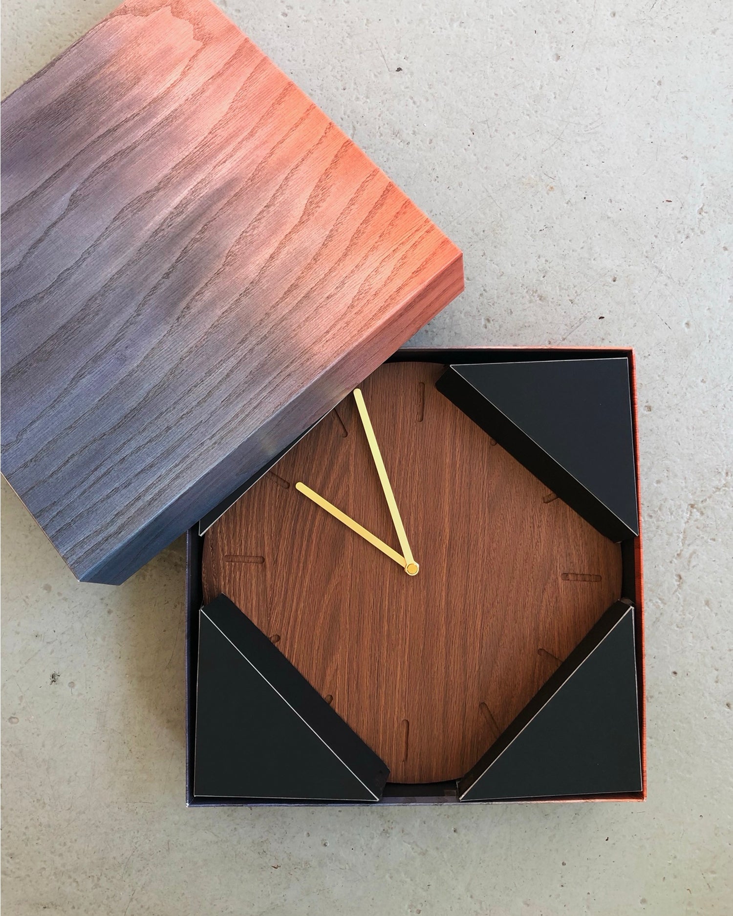 Orologio da parete Watch:Out, rovere scuro