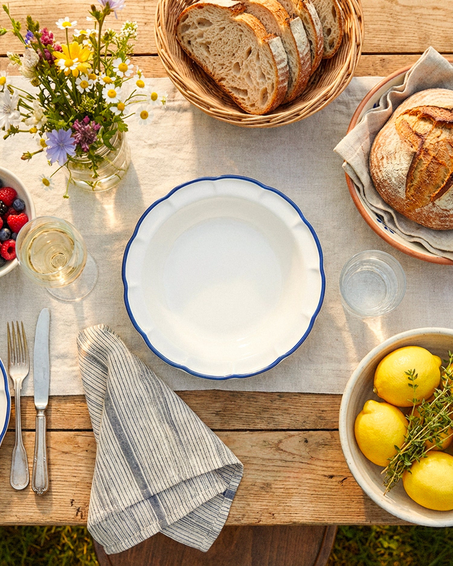 Set 6 piatti fondi in ceramica realizzati a mano Filo