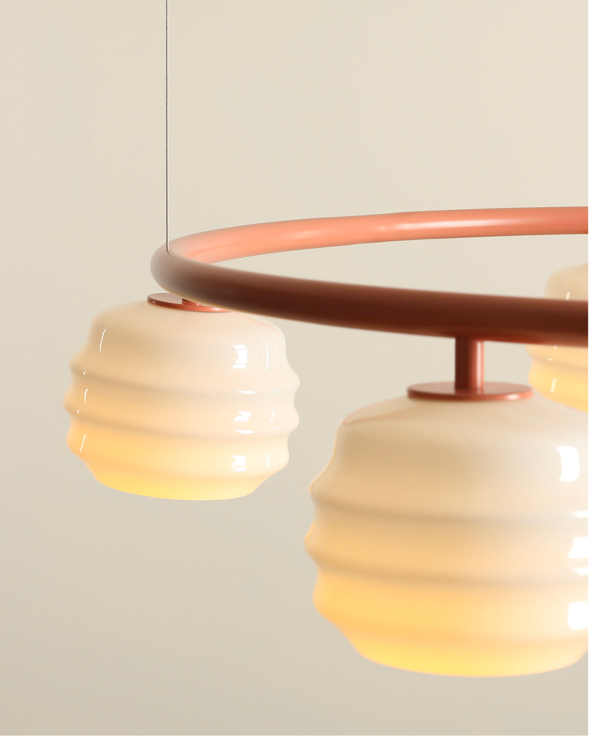 Lampadario circolare in metallo e vetro Puff