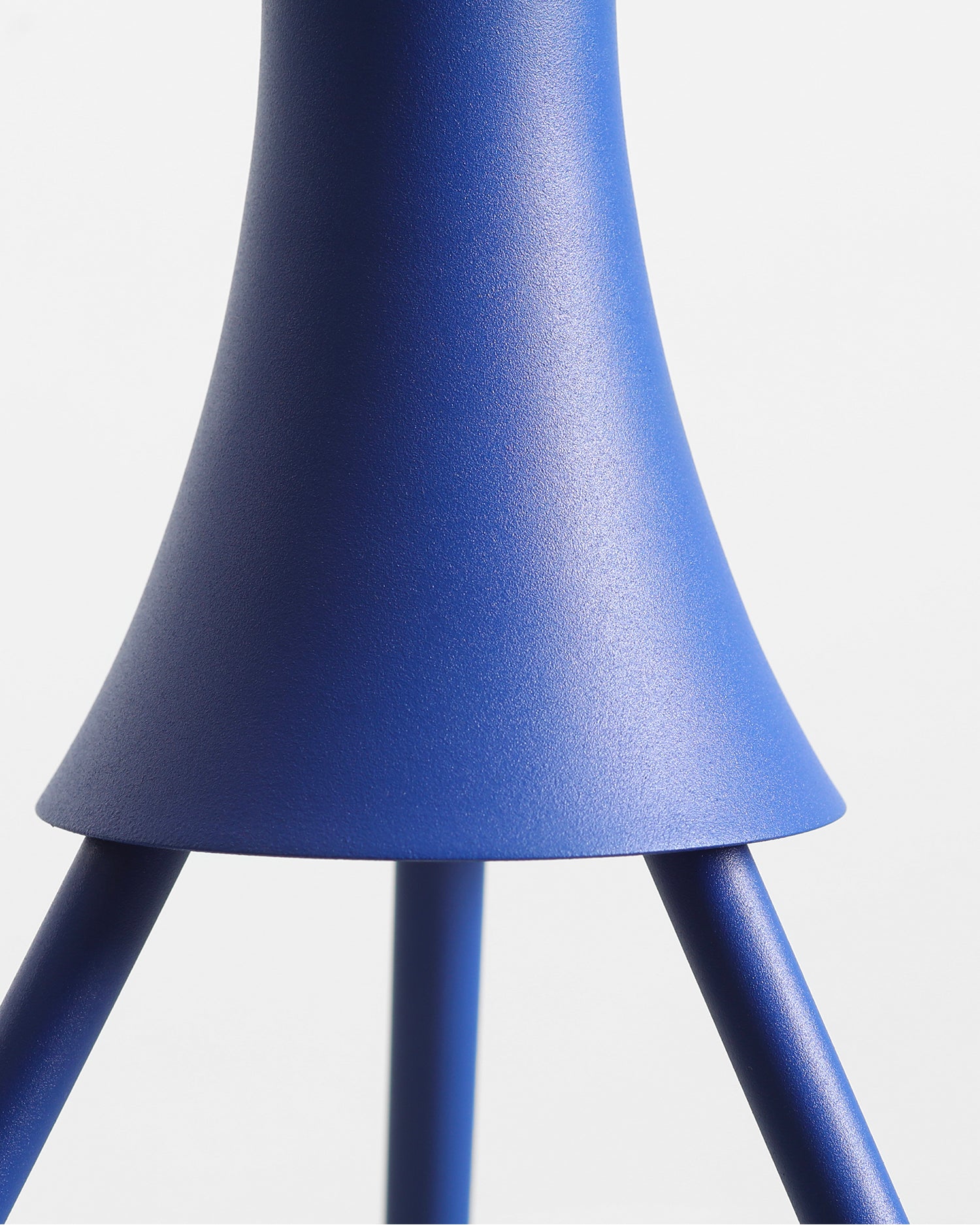 Lampada da terra in metallo Kibo
