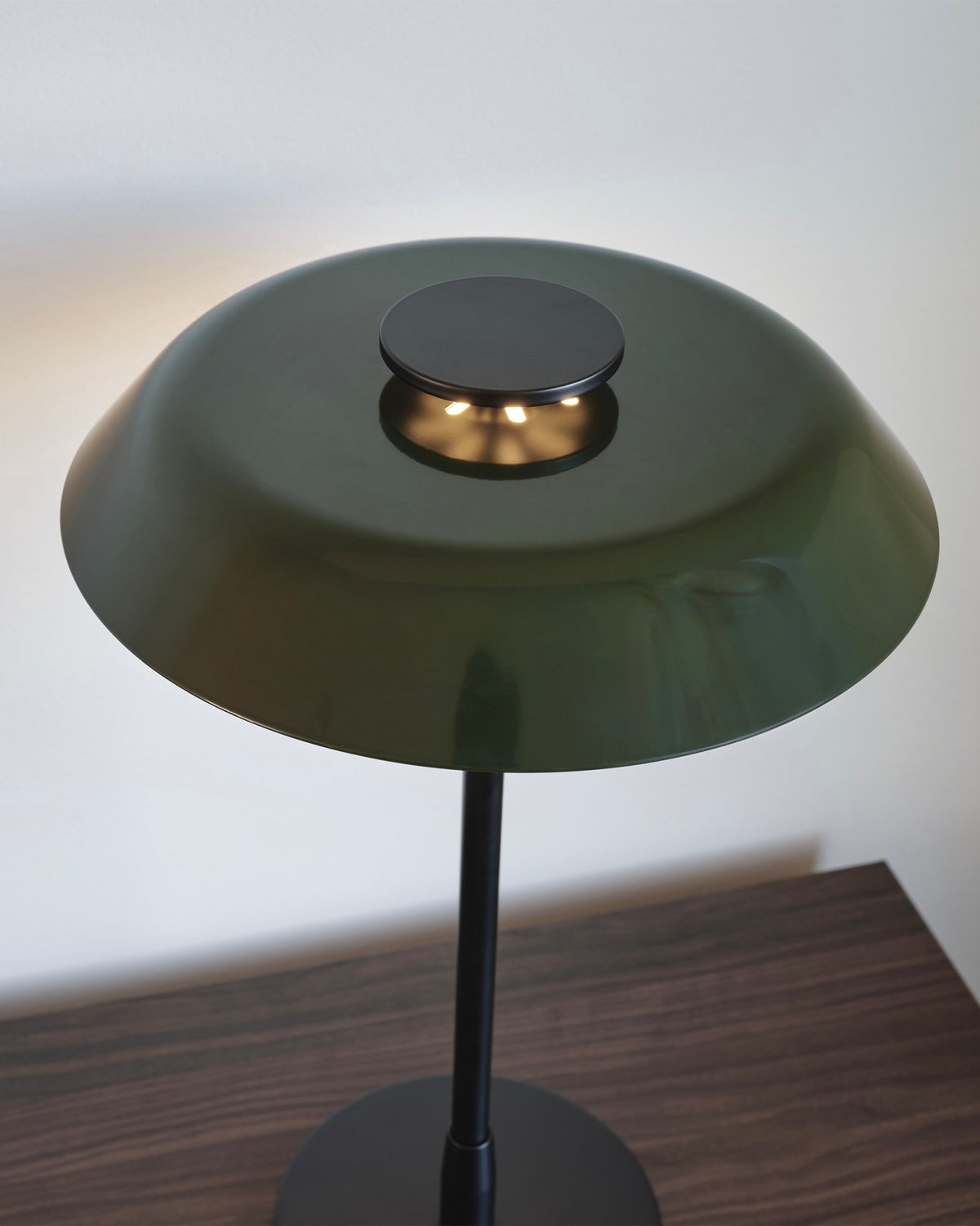 Lampada da tavolo in metallo e vetro soffiato Horisont