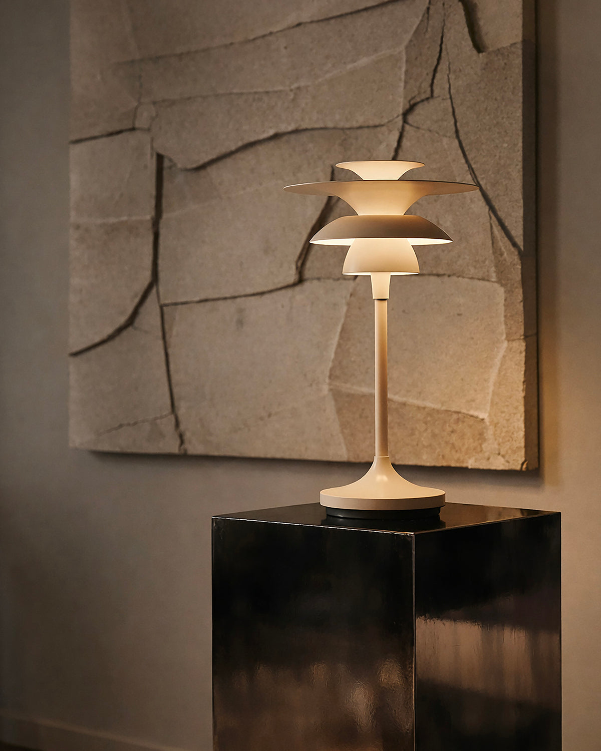 Lampada da tavolo in metallo Picasso