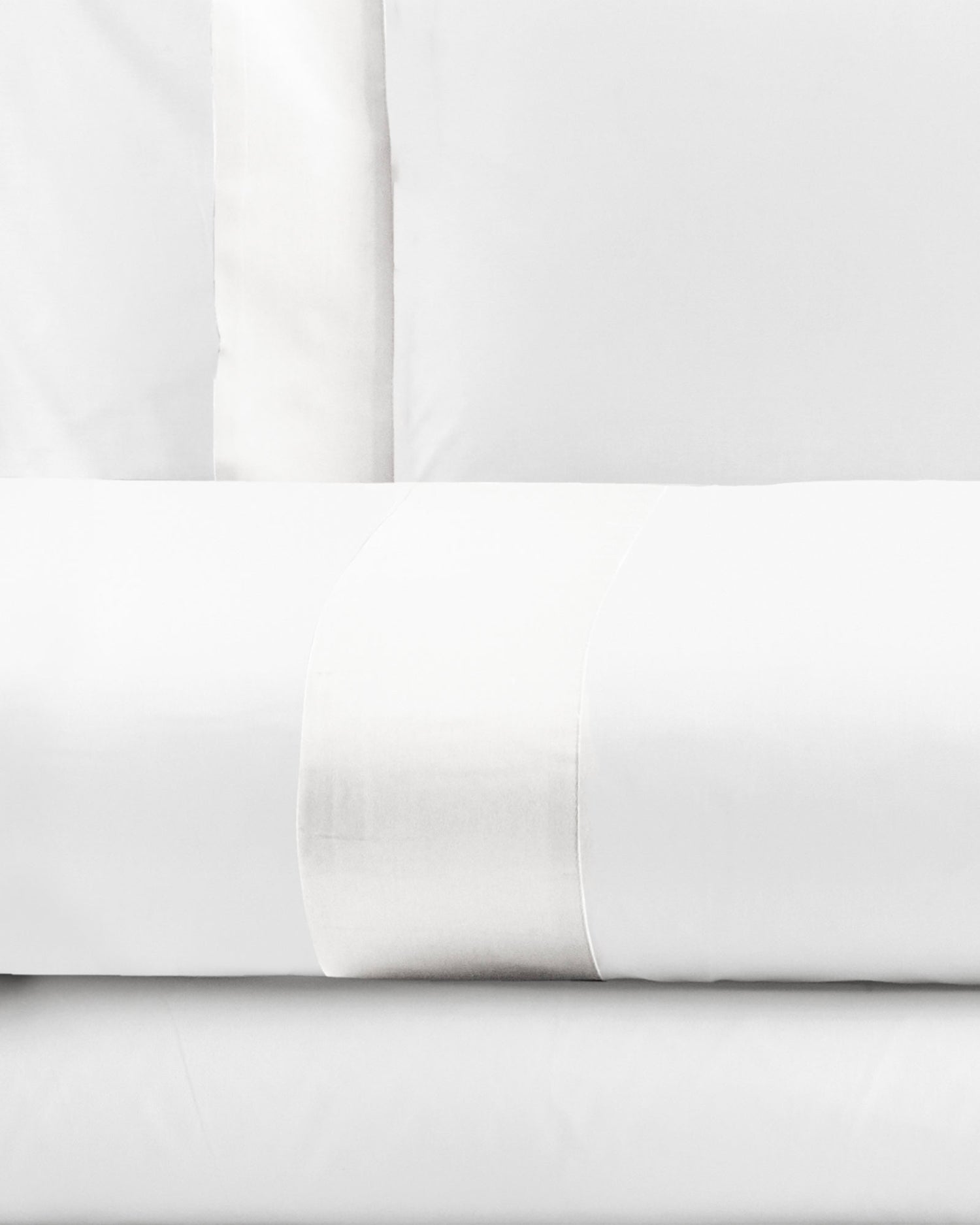 Parure copripiumino in cotone con balze in raso Diamante, 16 colori disponibili