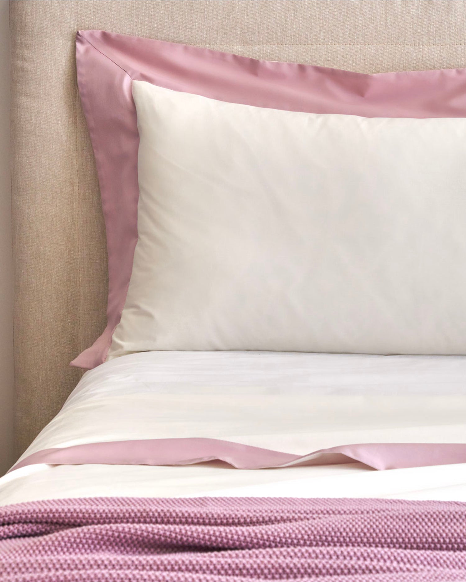 Completo letto in cotone con balze in raso Diamante, 16 colori disponibili