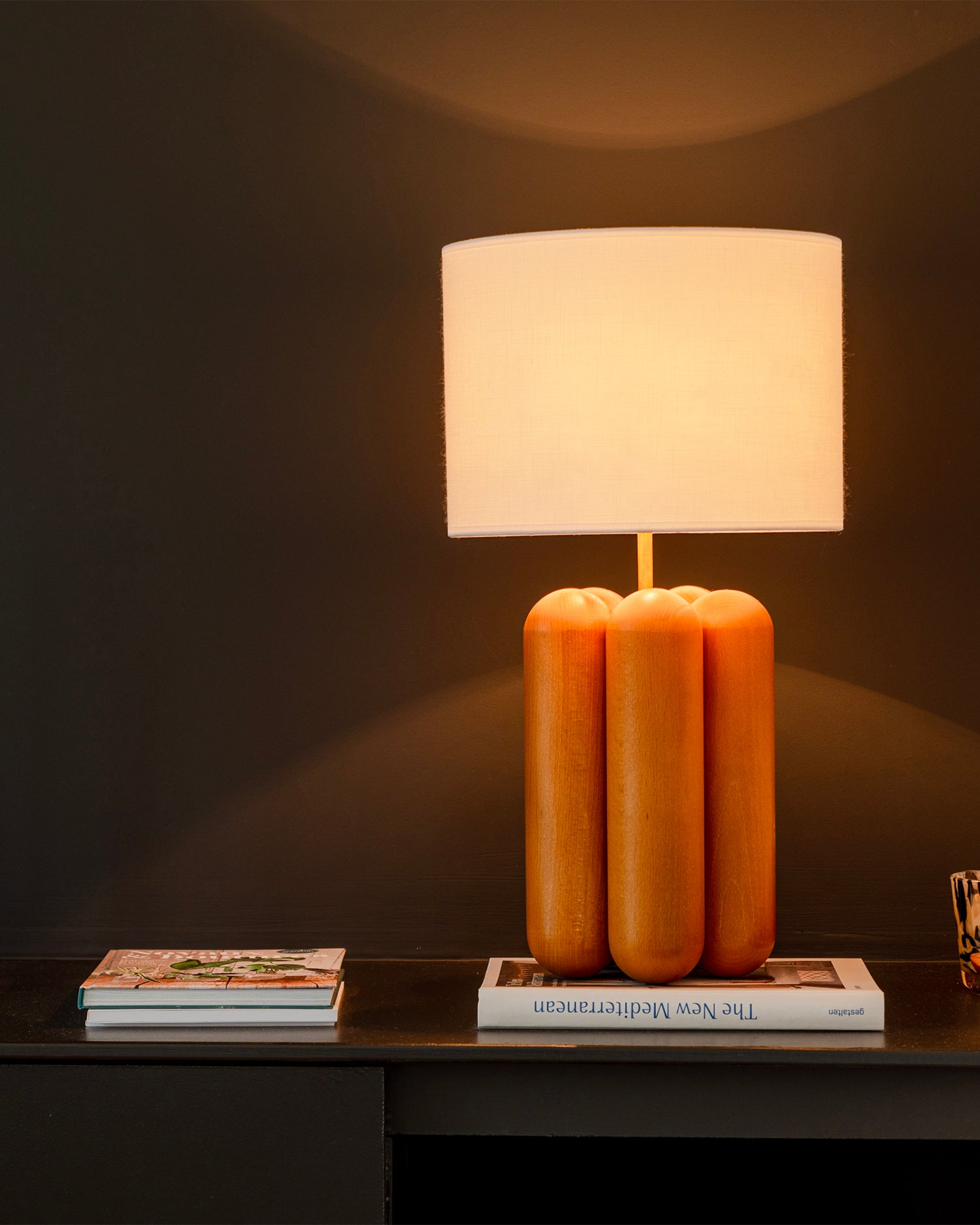 Lampada in legno con paralume Charlotte