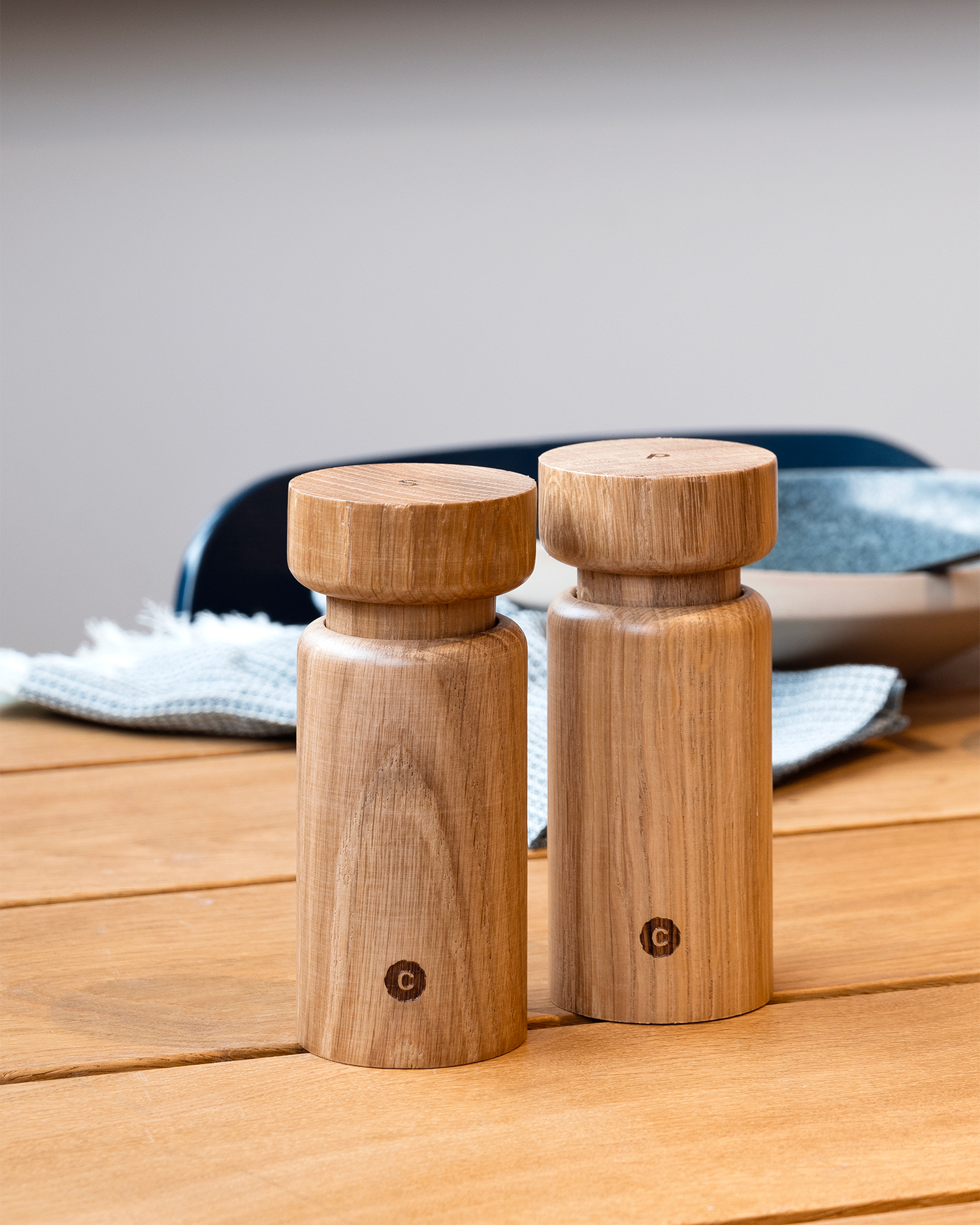 Set 2 macinaspezie in legno di quercia Helsinki