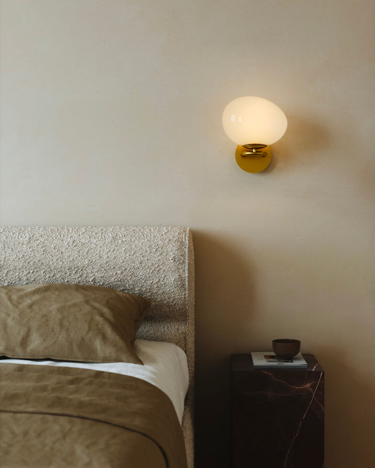 Applique in vetro e ottone Shapes