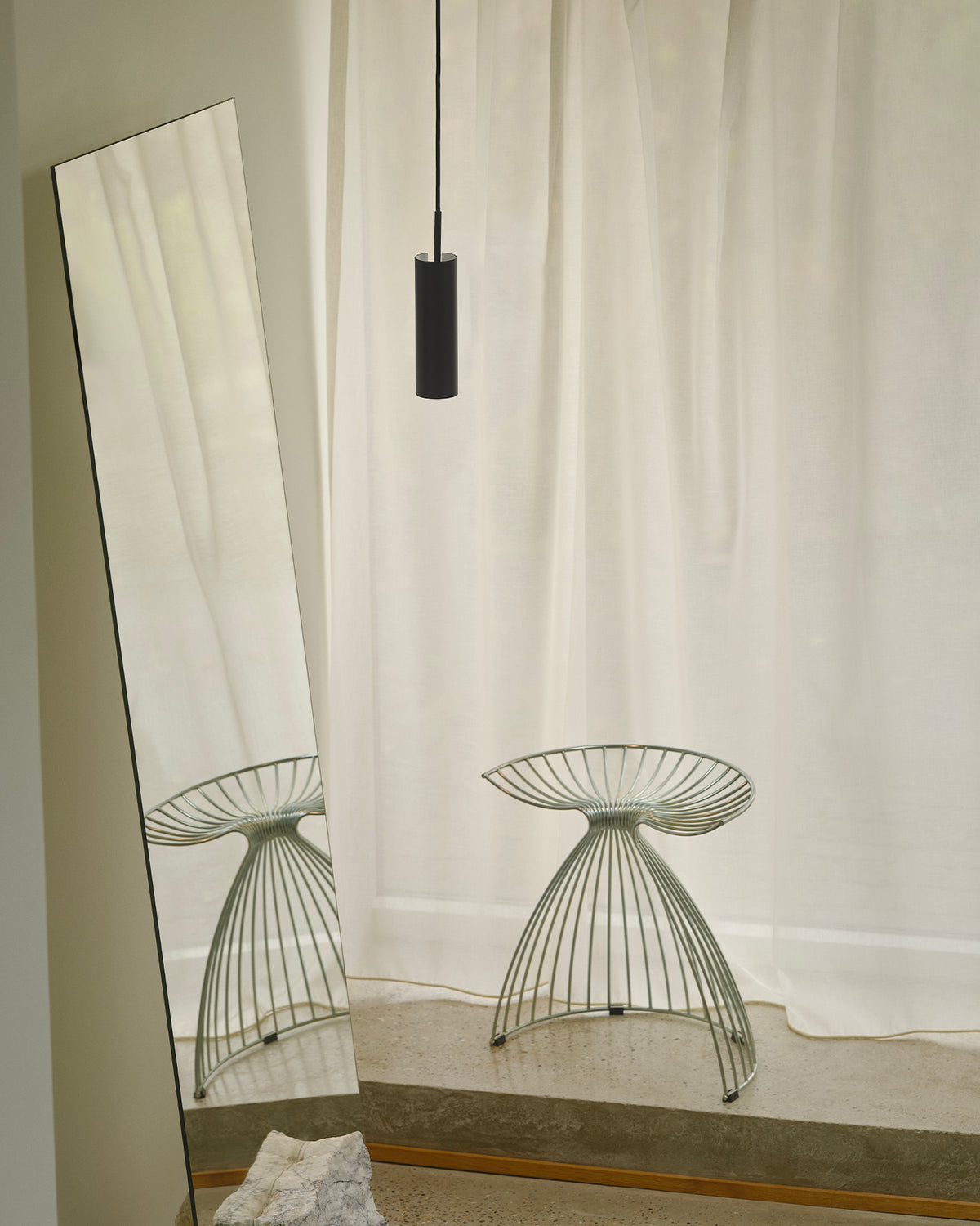 Lampada a sospensione orientabile in metallo MIB 6