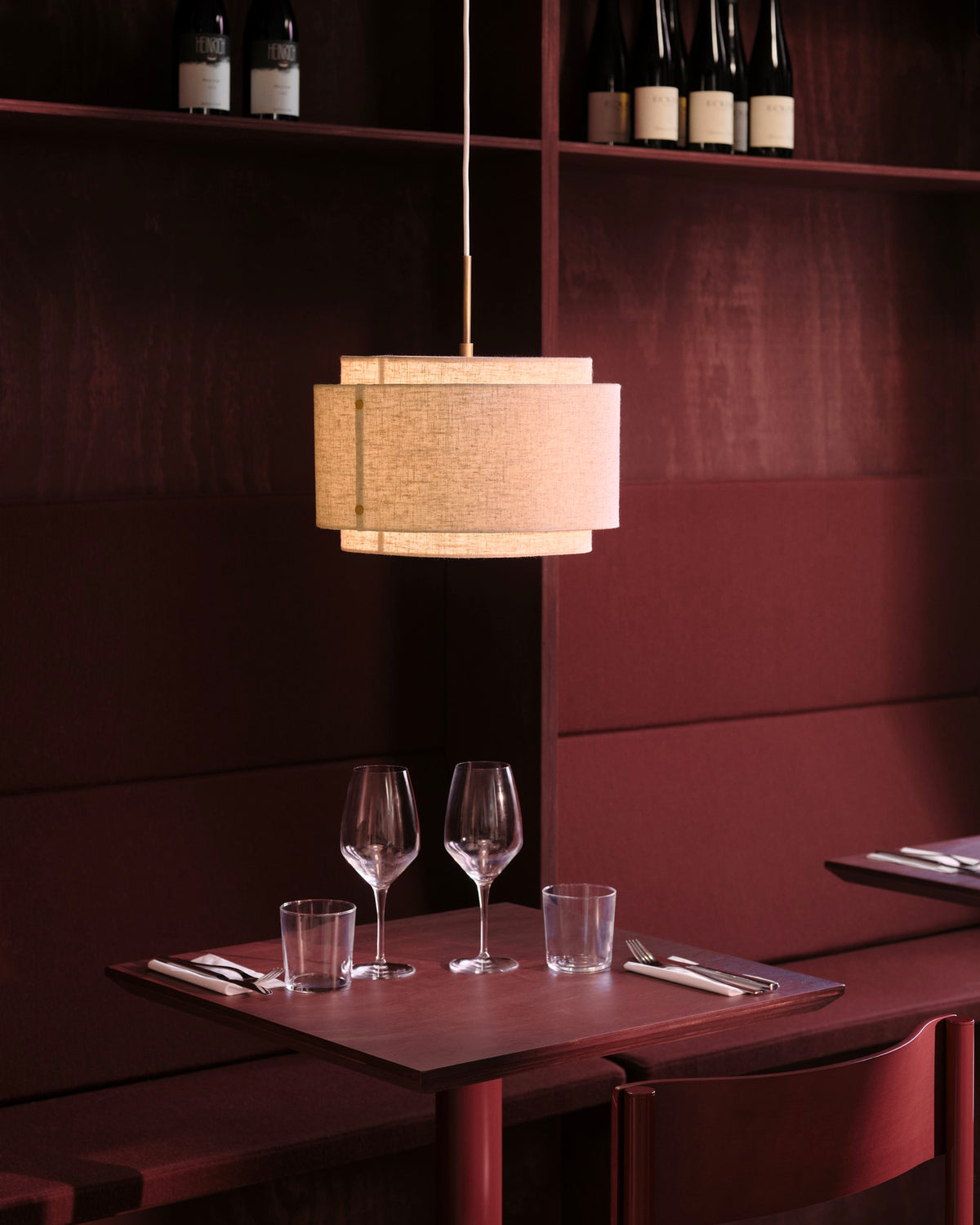 Lampada a sospensione in lino e ottone Takai