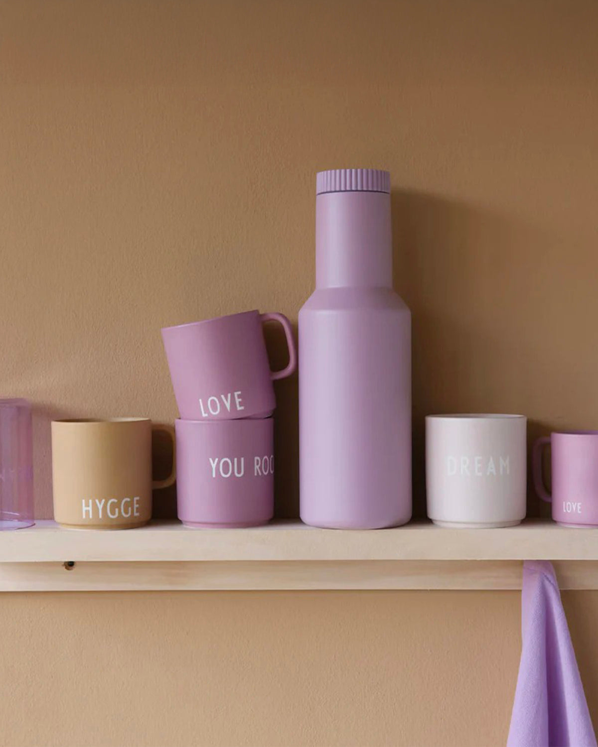 Tazza di design con scritta "Love" Favourite - Porcellana
