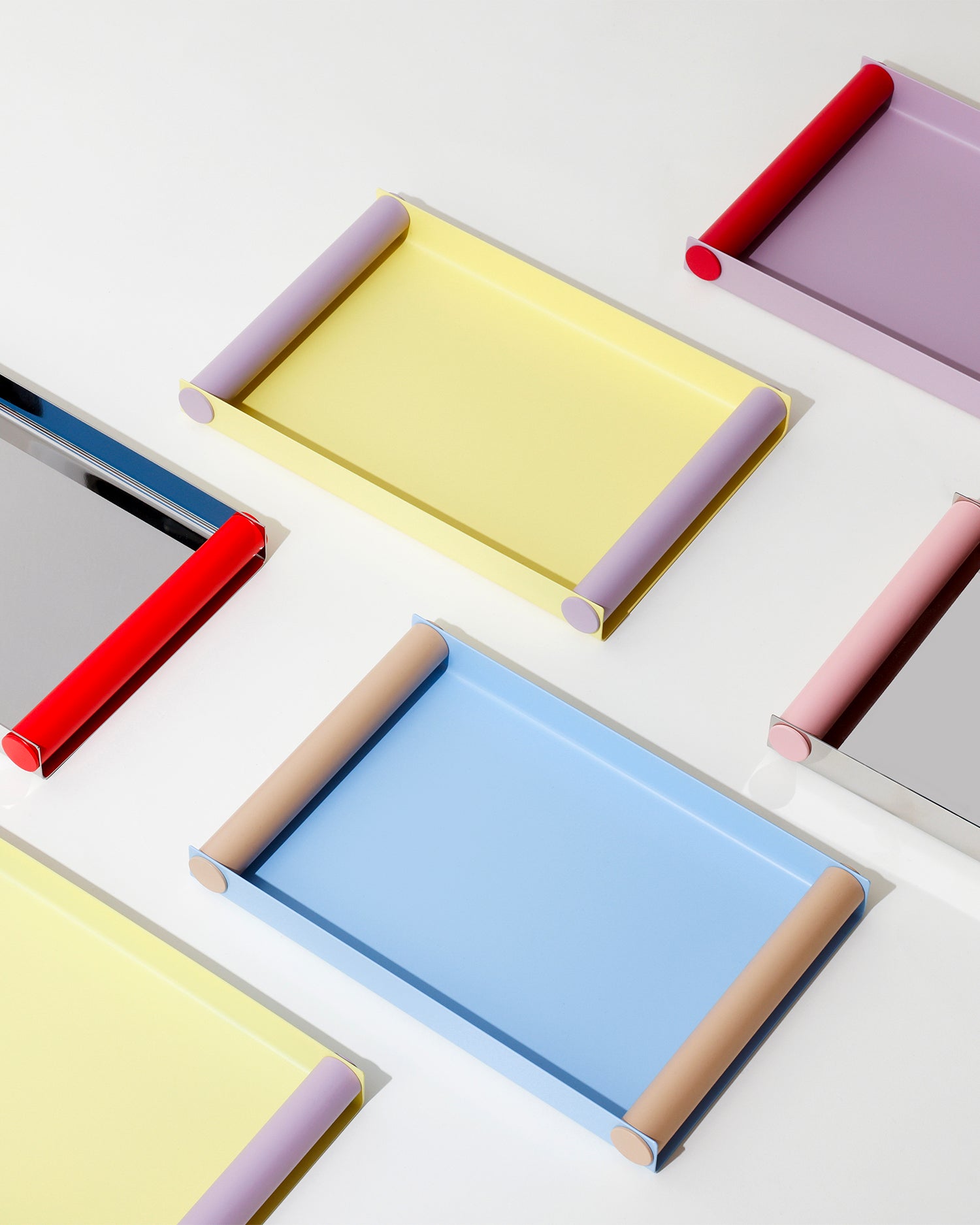 Vassoio decorativo in metallo Ray