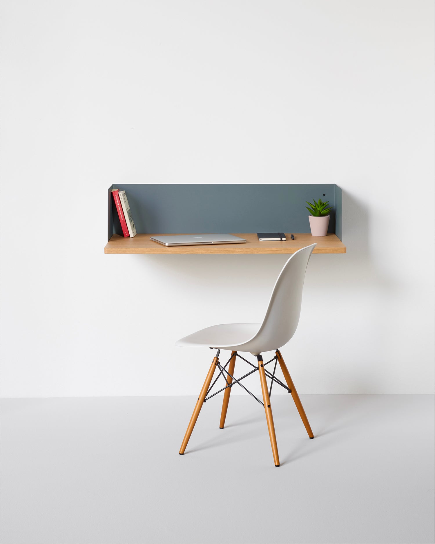 Scrivania da parete in metallo Desky