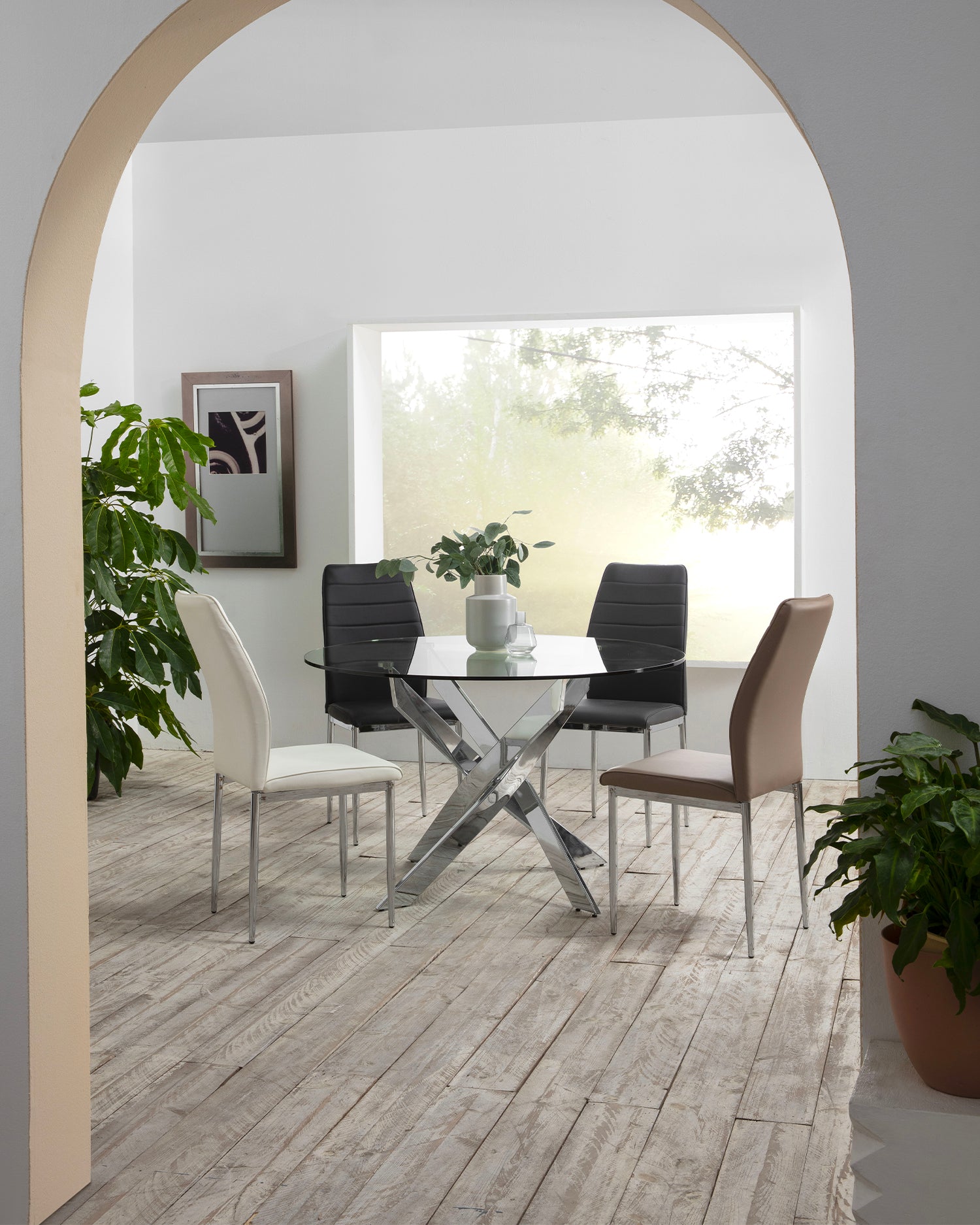 Tavolo da pranzo rotondo con piano in vetro Ruth