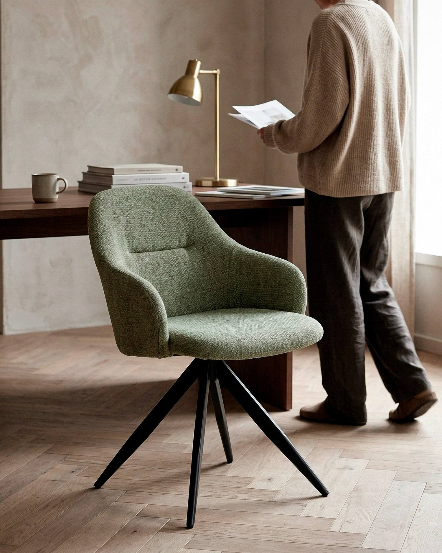 Set 2 sedie da pranzo imbottite con braccioli Tamara verde salvia Essential Design