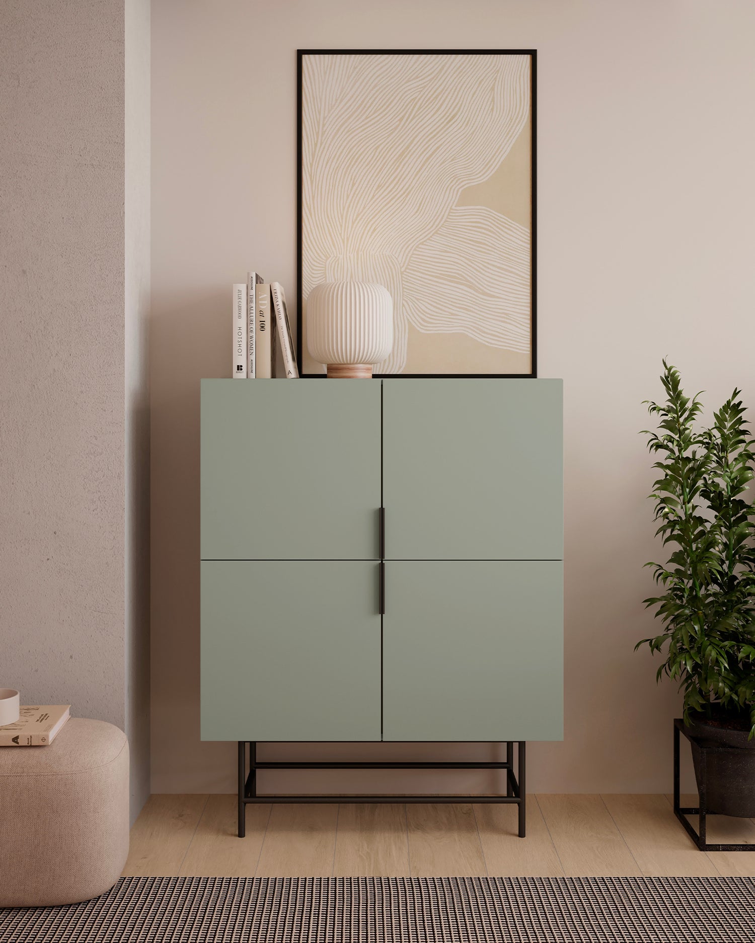 Credenza alta con gambe in metallo Eldia