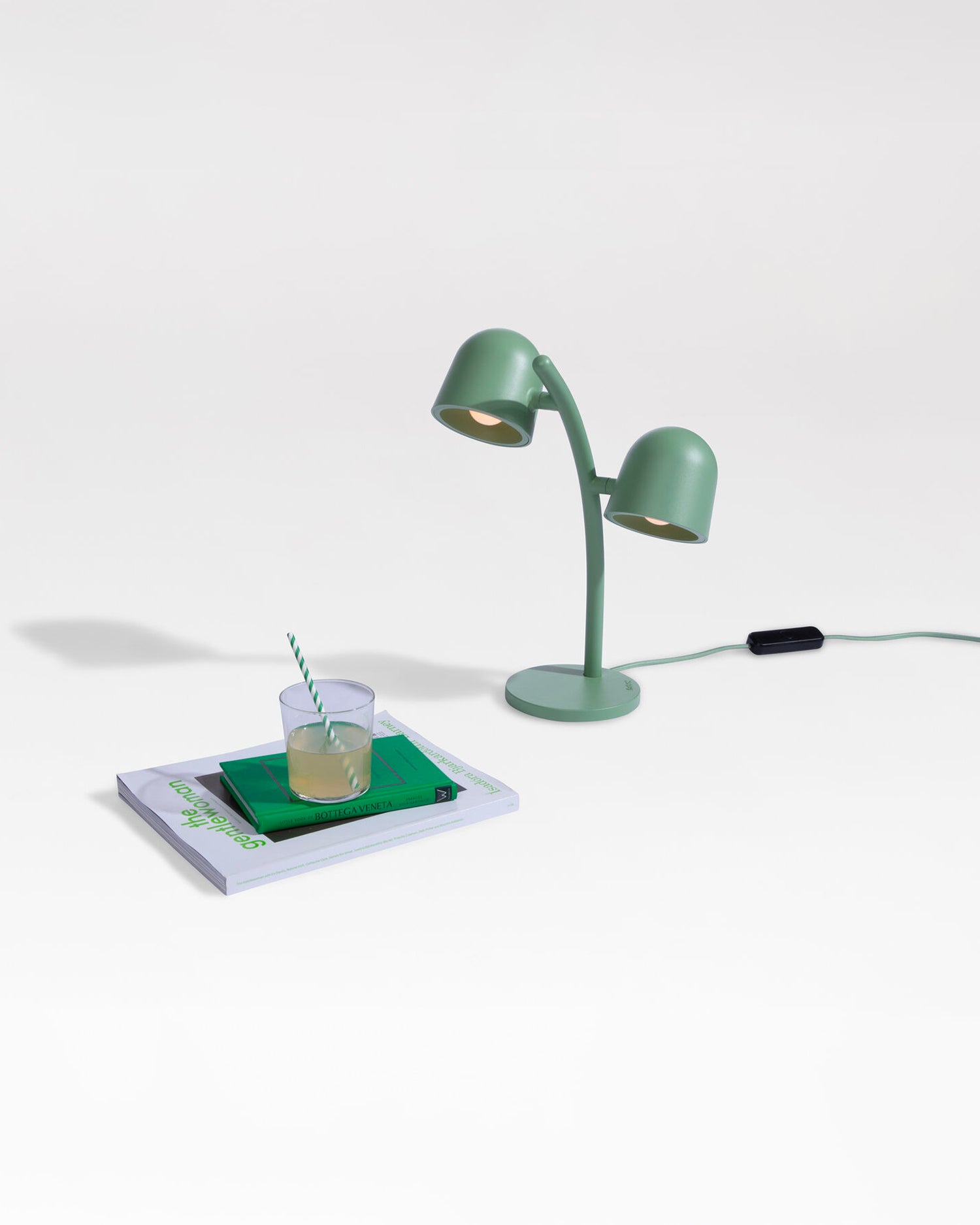 Lampada da tavolo in alluminio Little Lebow