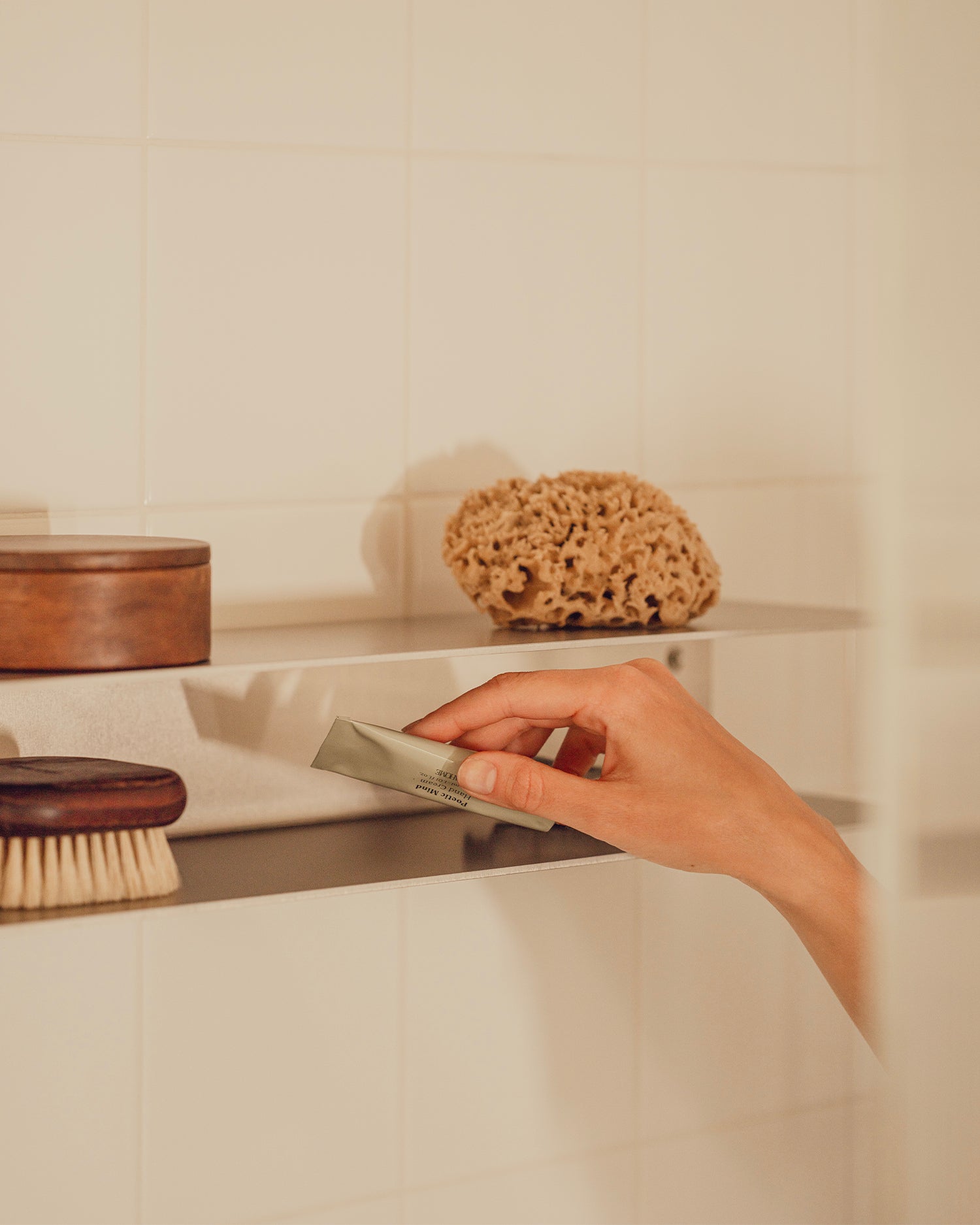 Mensola a C in alluminio Raww