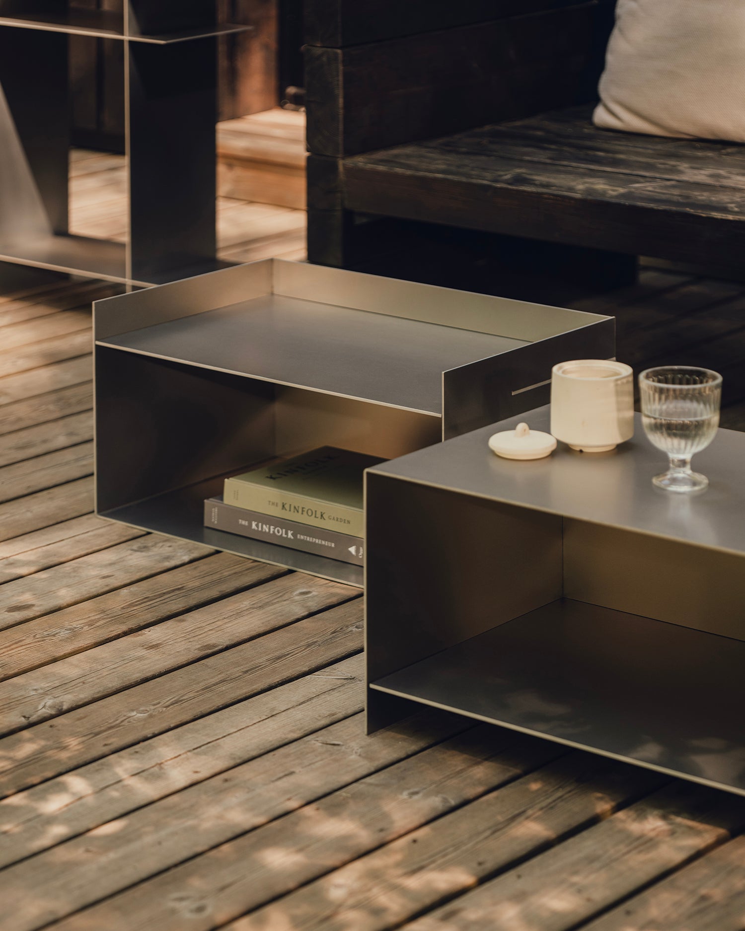 Tavolino multifunzionale in alluminio Raww