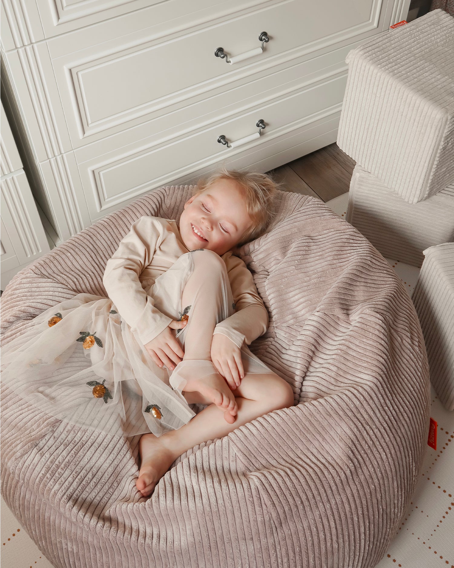 Pouf sacco per bambini in velluto a coste