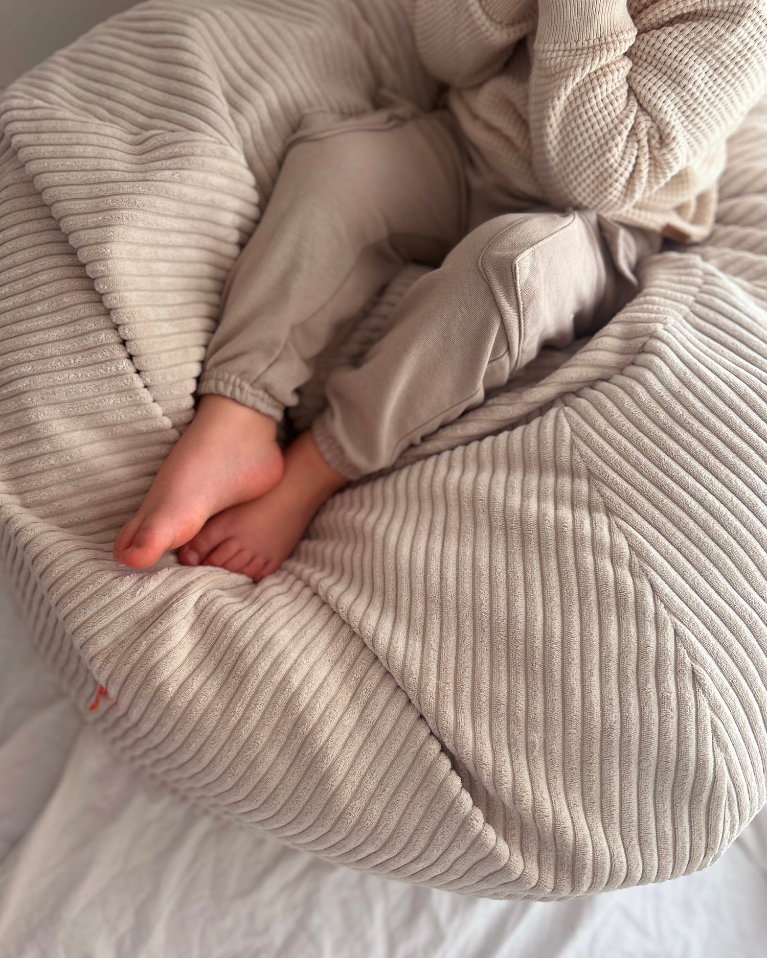 Pouf sacco per bambini in velluto a coste