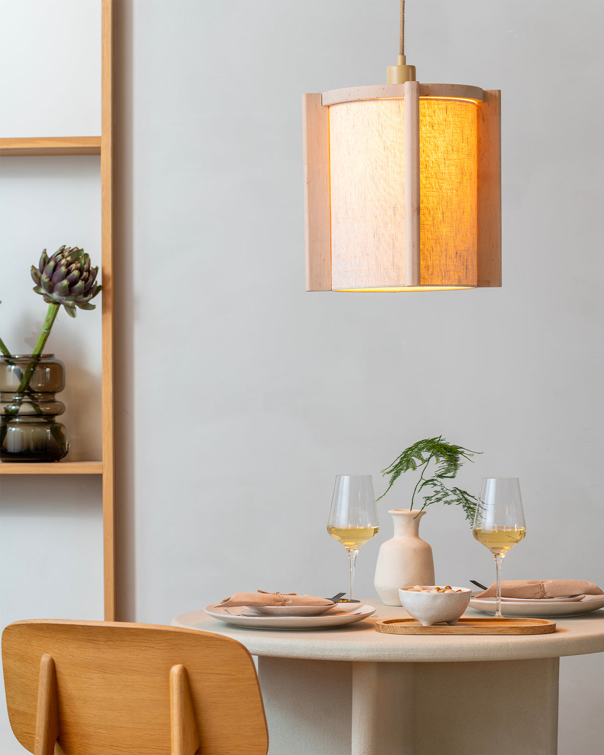 Lampada a sospensione in legno di ontano Corsica