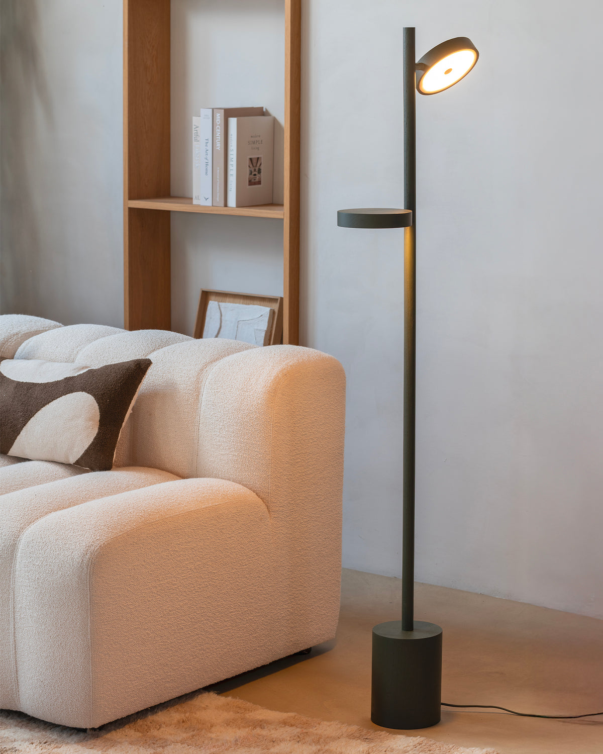 Lampada da terra a 2 luci in legno di frassino Okinawa