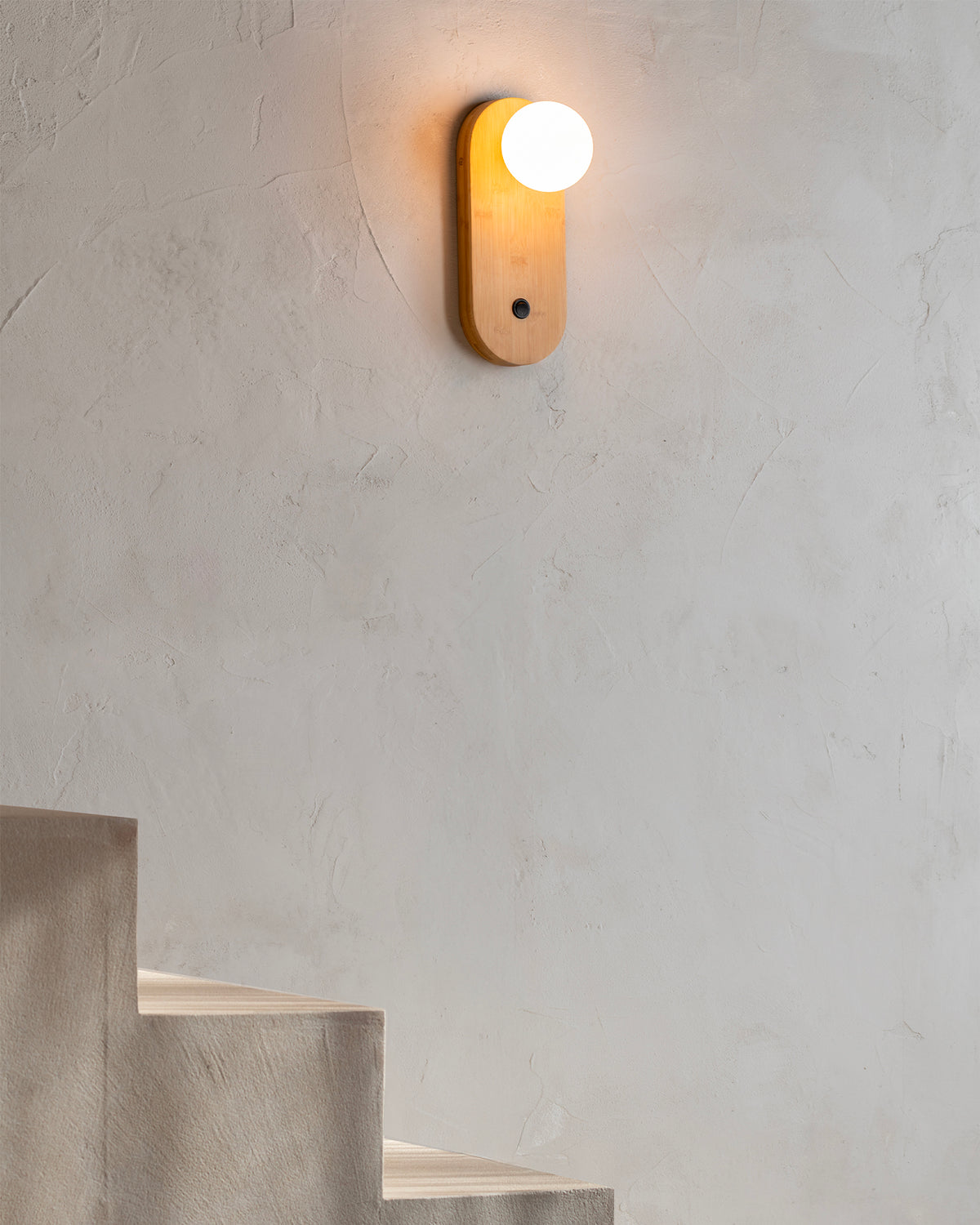 Lampada da parete in bambù Java