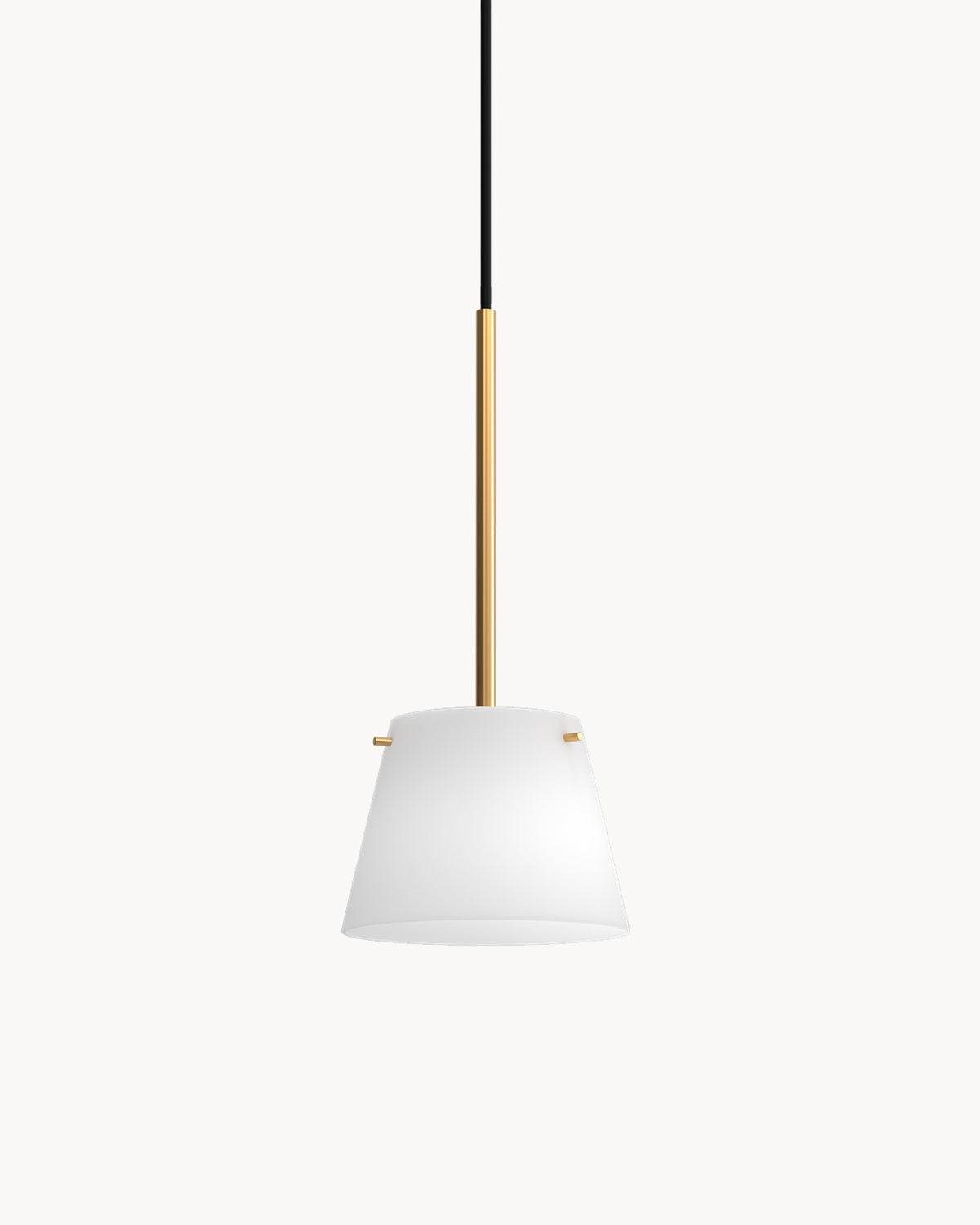 Lampada a sospensione in ottone e vetro opalino Gil