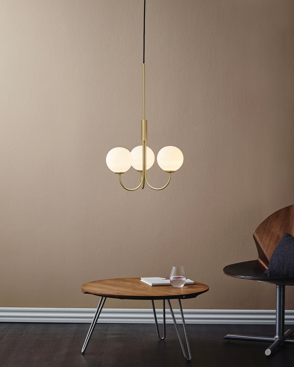 Lampadario a 3 sfere in vetro opalino Ballon