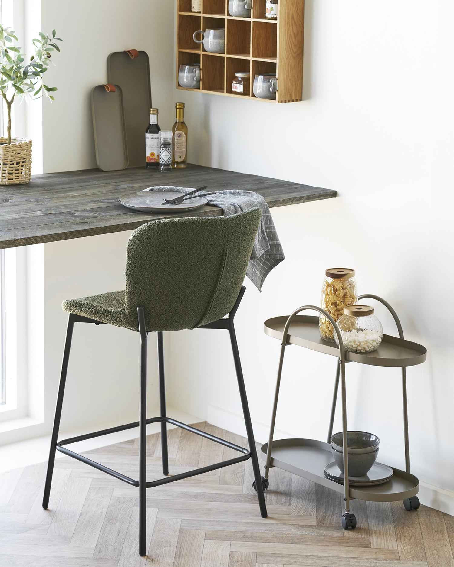 Set 2 sgabelli da cucina in bouclè Maceda