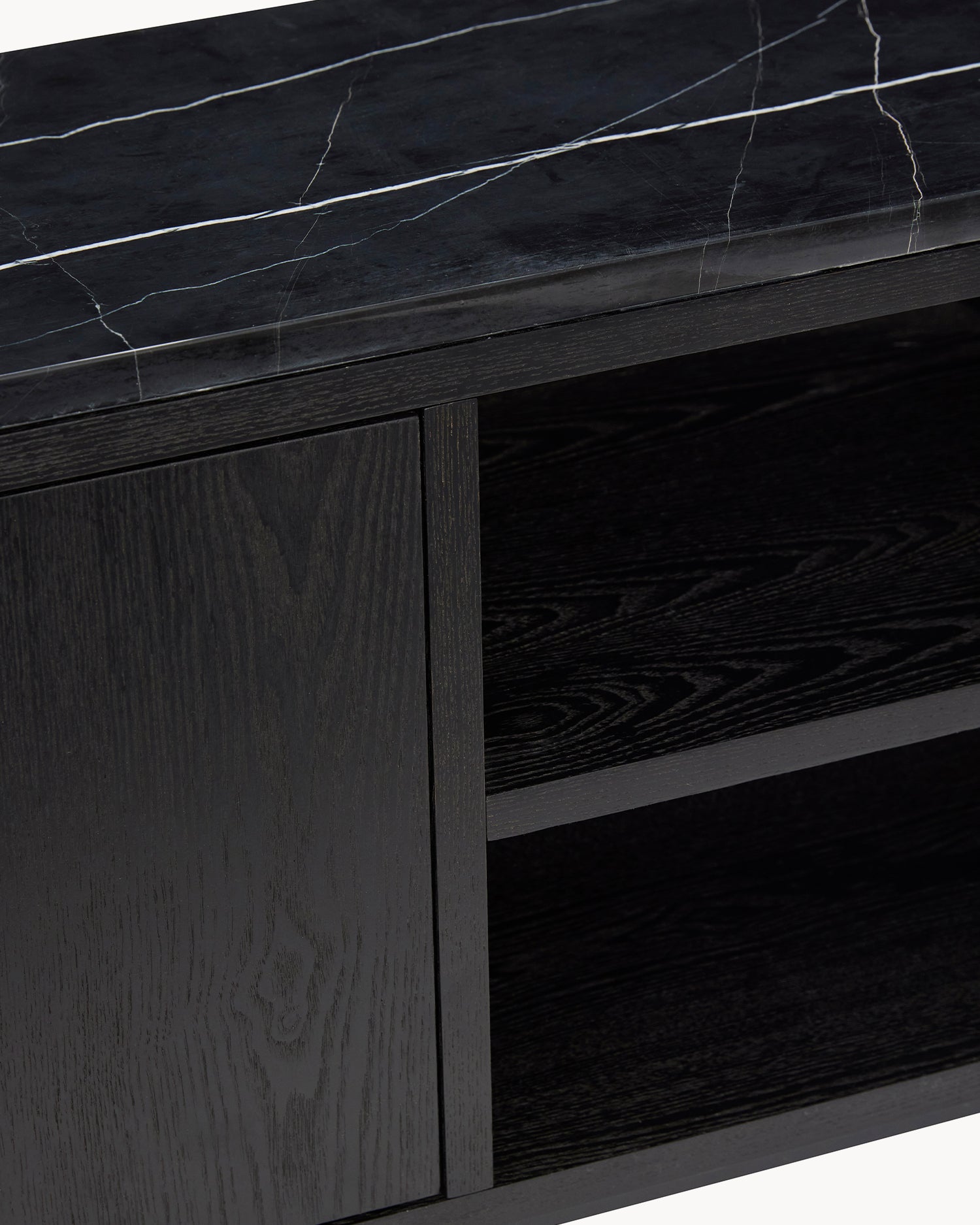 Credenza in legno di eucalipto con ripiano in marmo Nobu