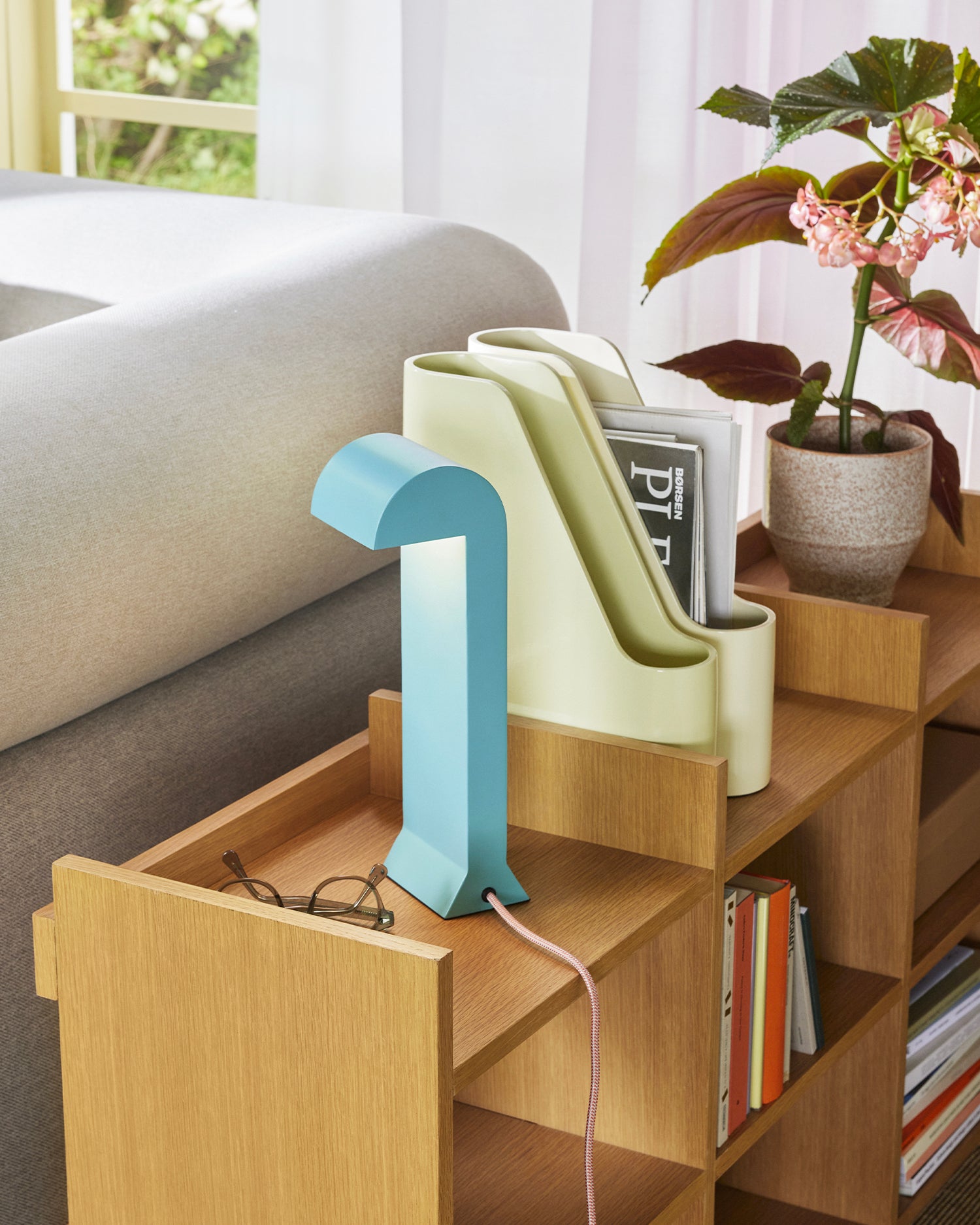 Lampada da tavolo Soothe, azzurra