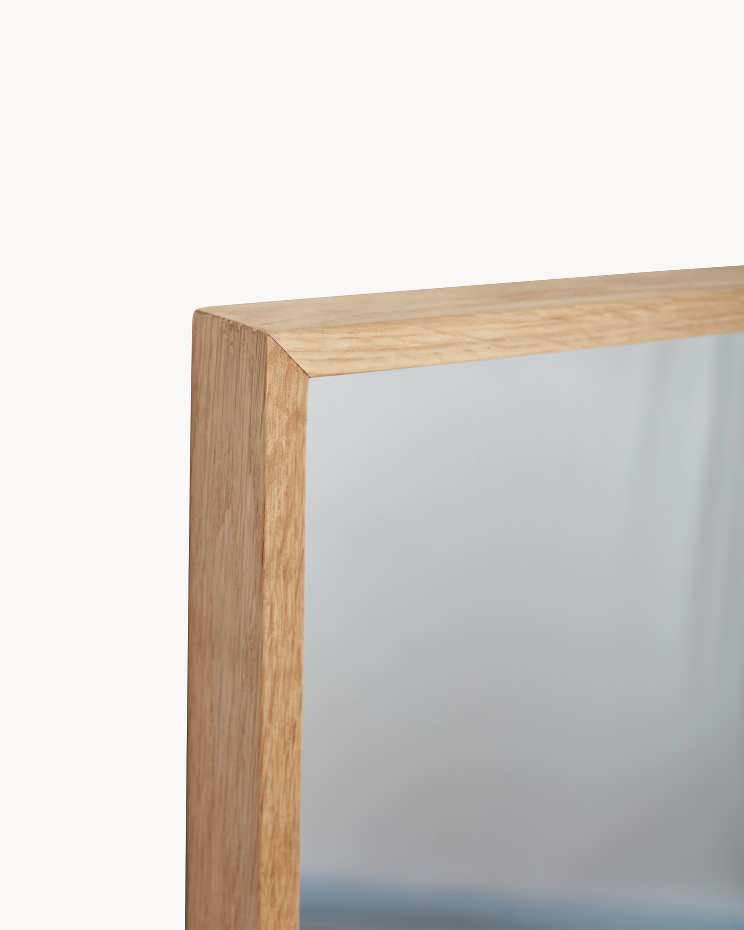 Specchio da parete in legno di quercia Depth