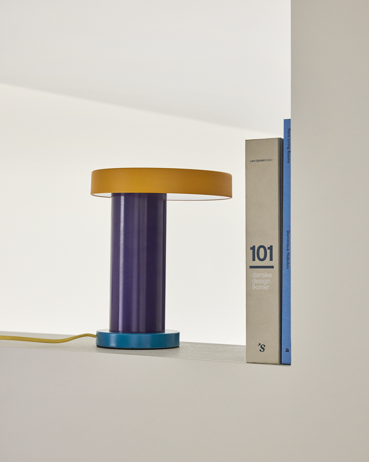 Lampada da tavolo Magic, viola e gialla