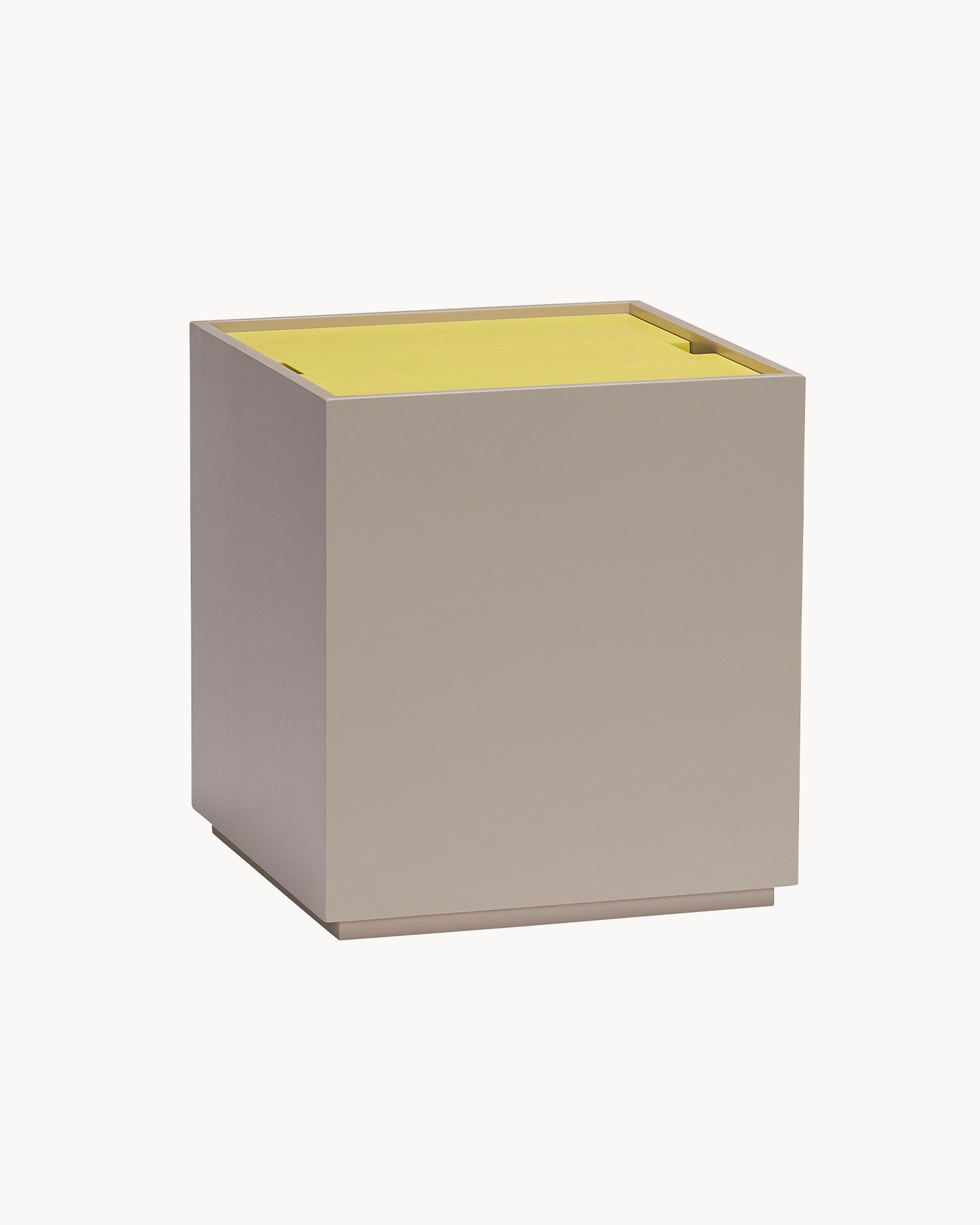 Tavolino in legno con contenitore Vault, grigio e giallo