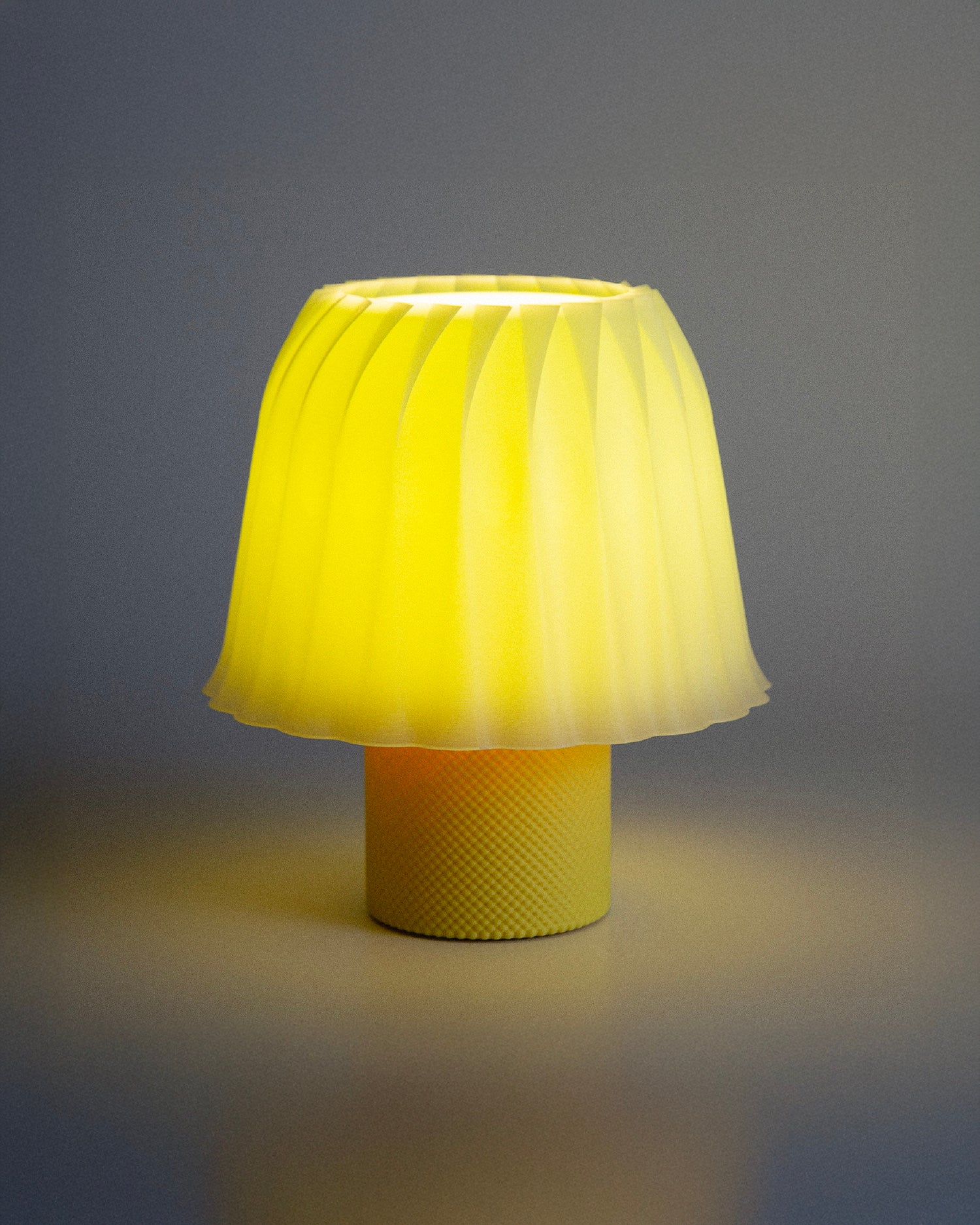 Lampada da tavolo stampata in 3D Ceno