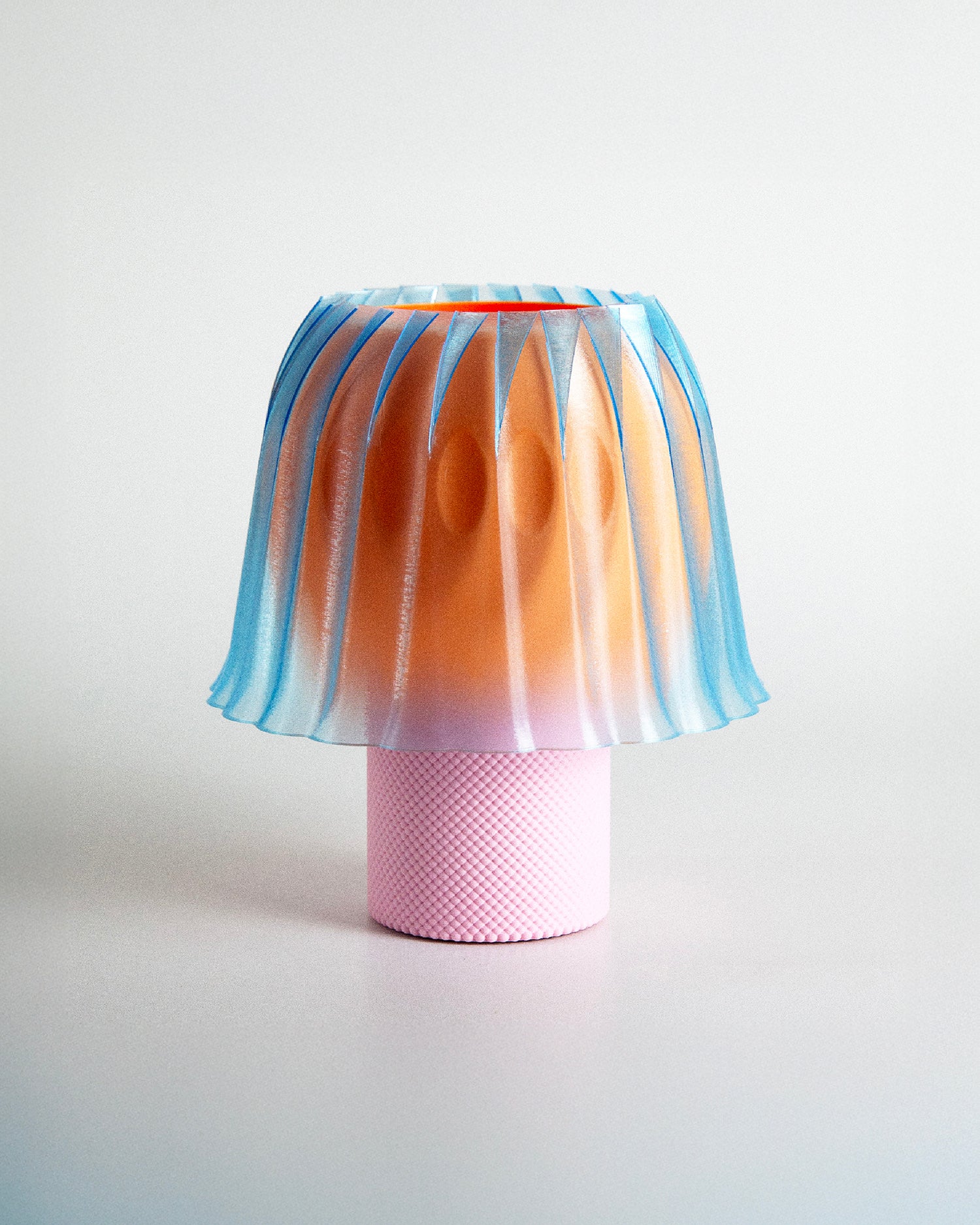 Lampada da tavolo stampata in 3D Ceno