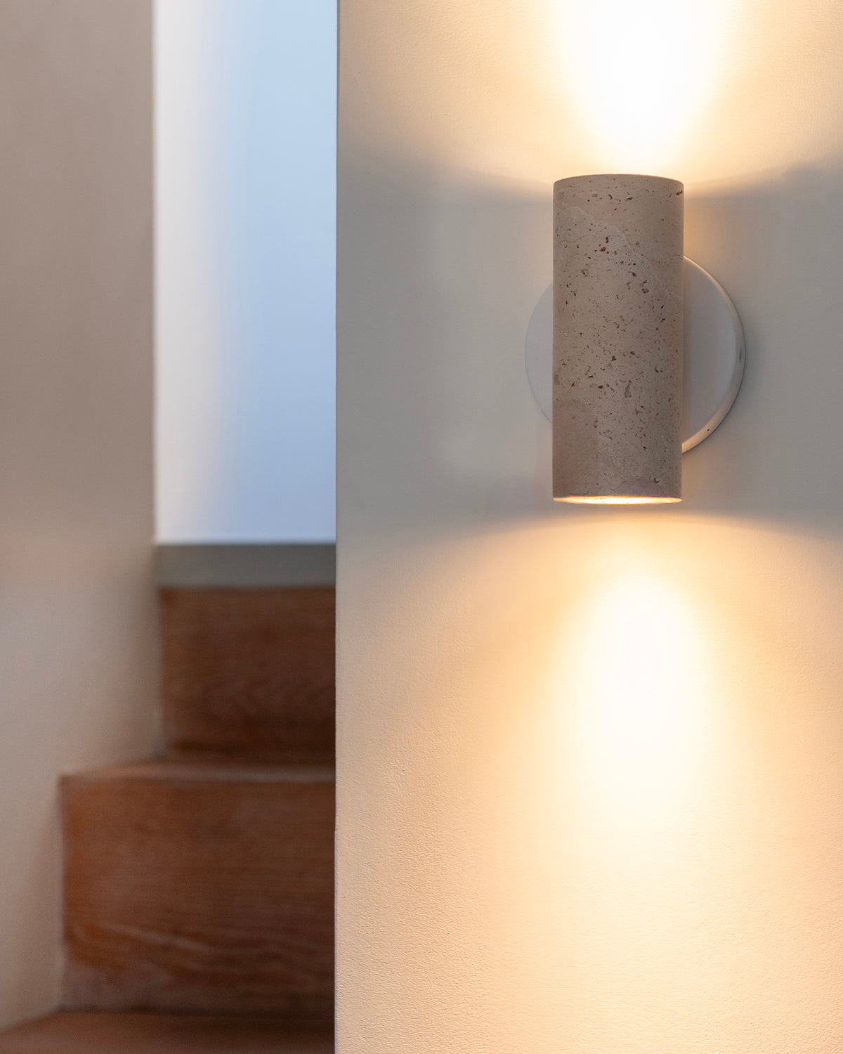 Lampada da parete in travertino Tivoli