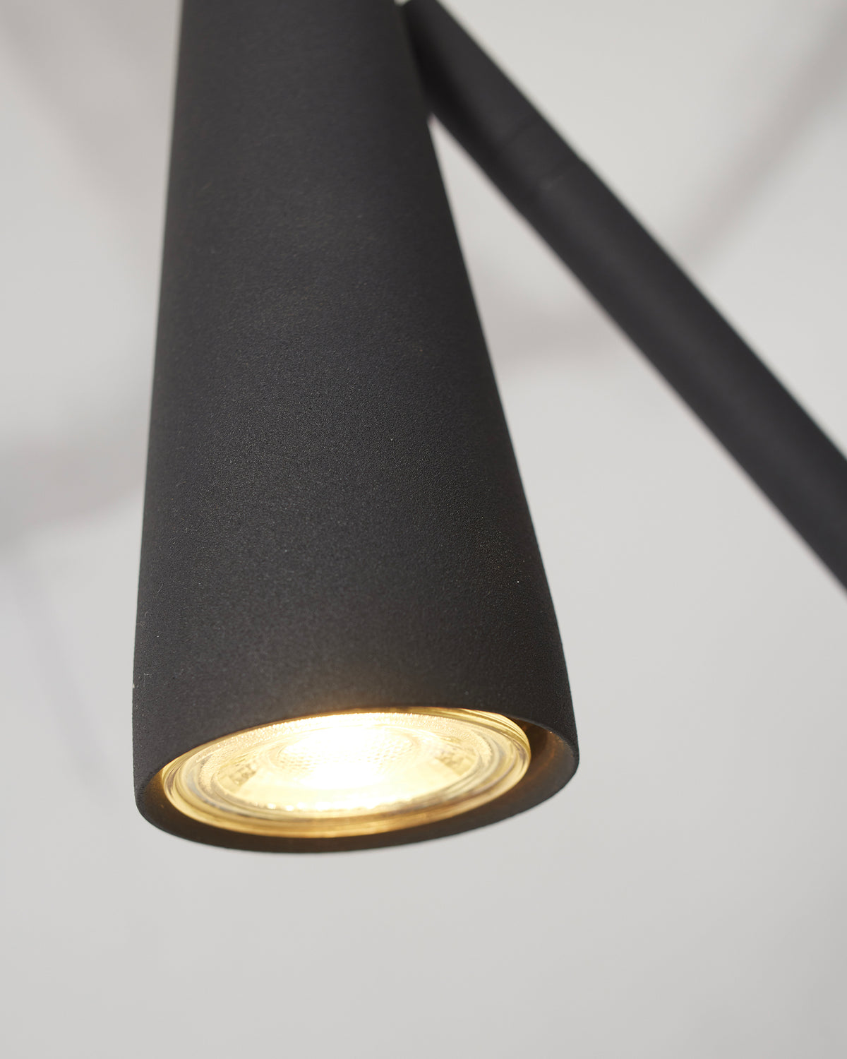 Lampada da terra in metallo Bordeaux
