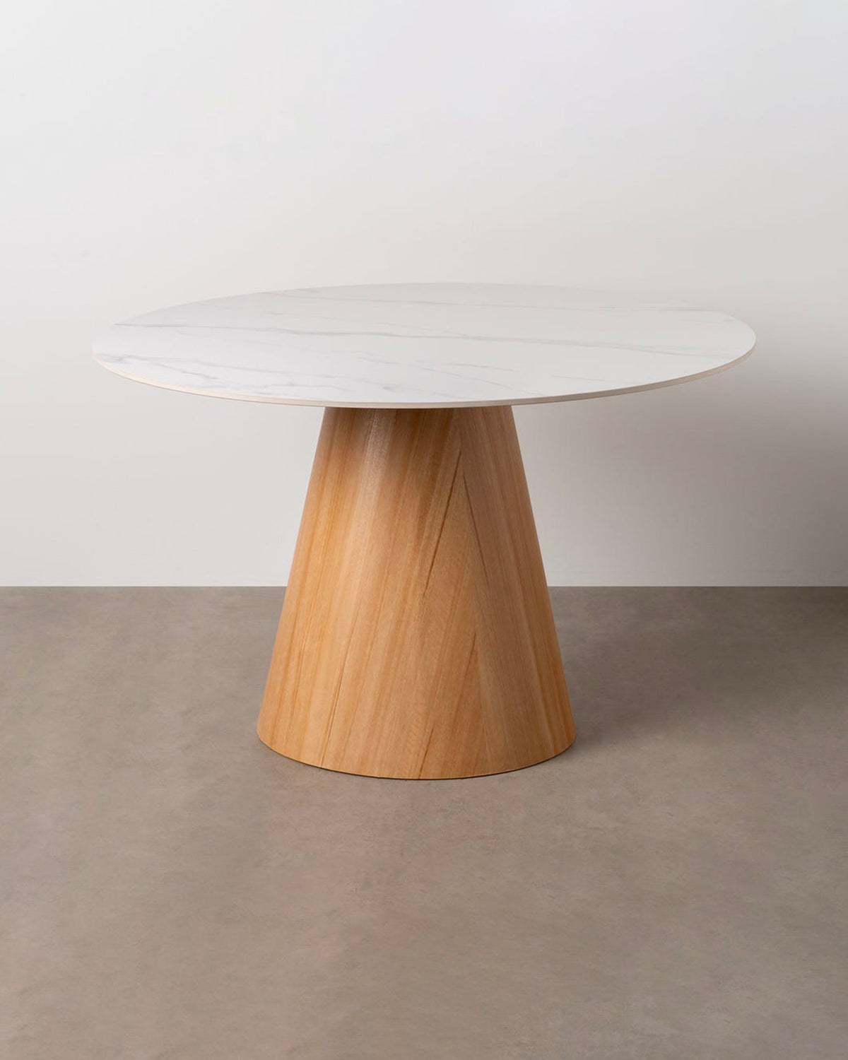 Tavolo da pranzo rotondo in ceramica effetto marmo Livia