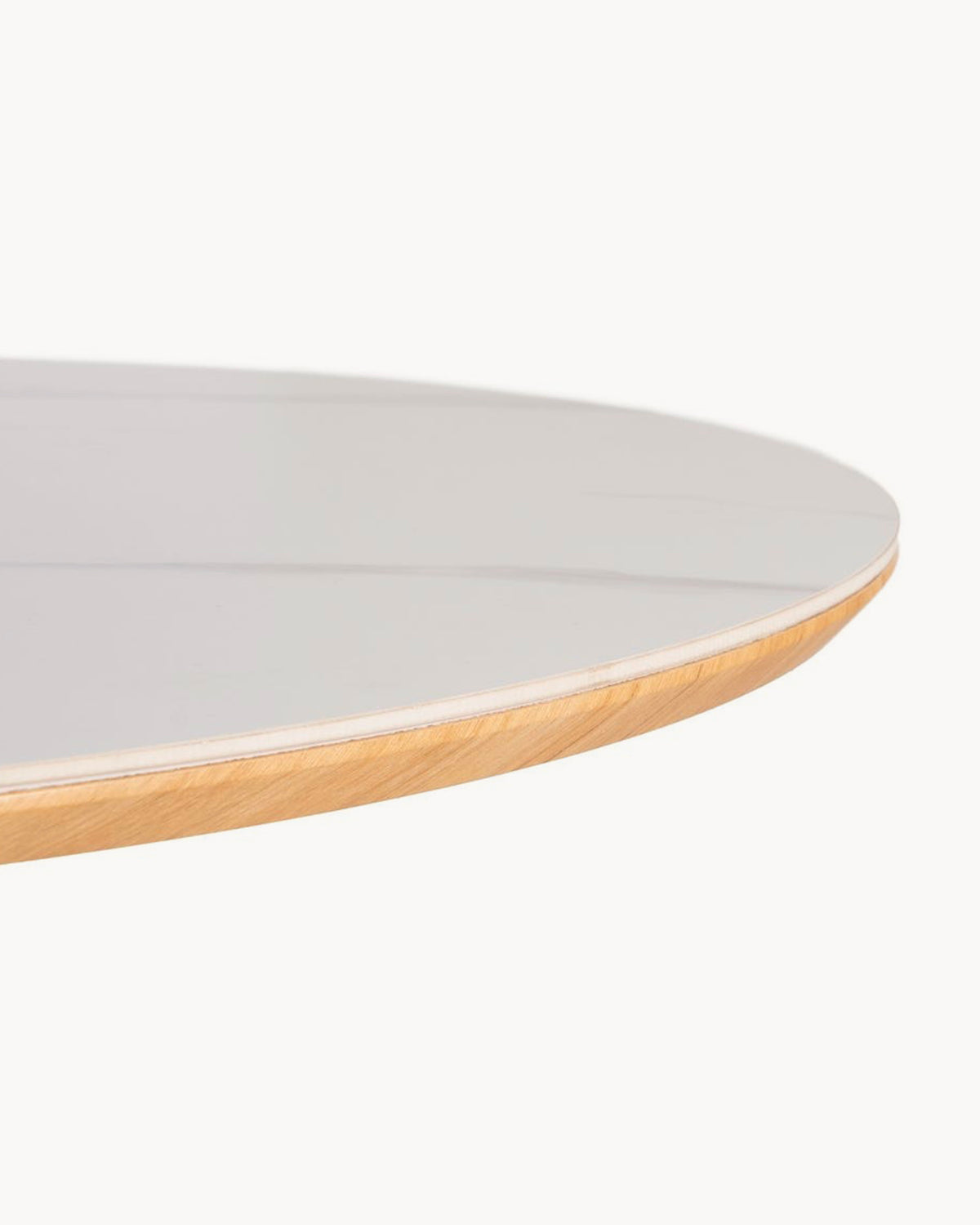 Tavolo da pranzo in ceramica effetto marmo Sabine