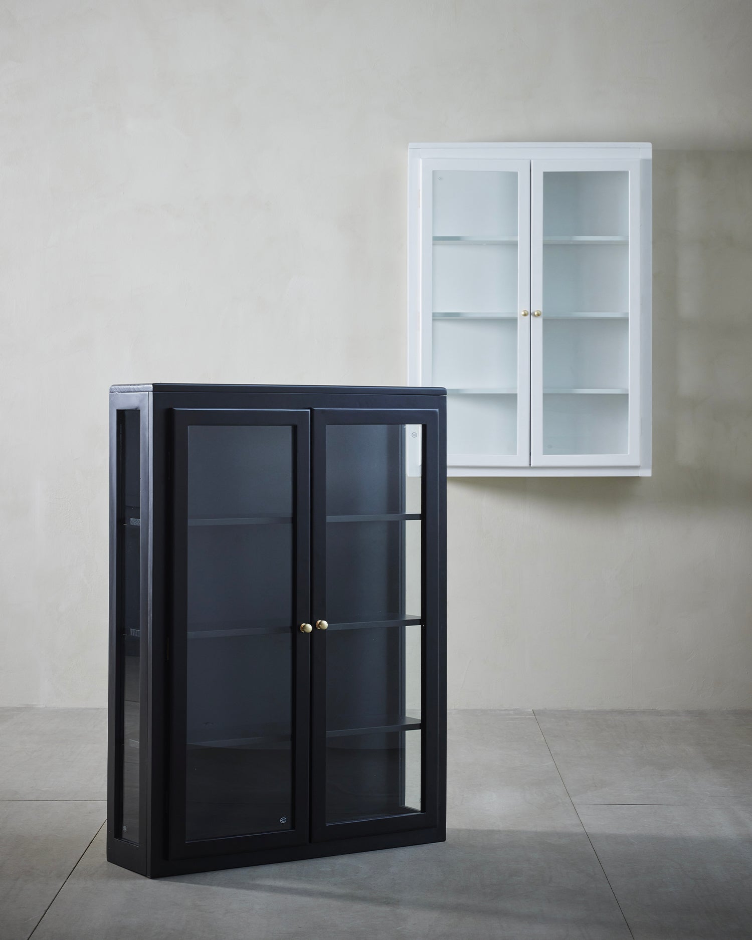 Vetrina da parete in legno e vetro Ellenia, nera